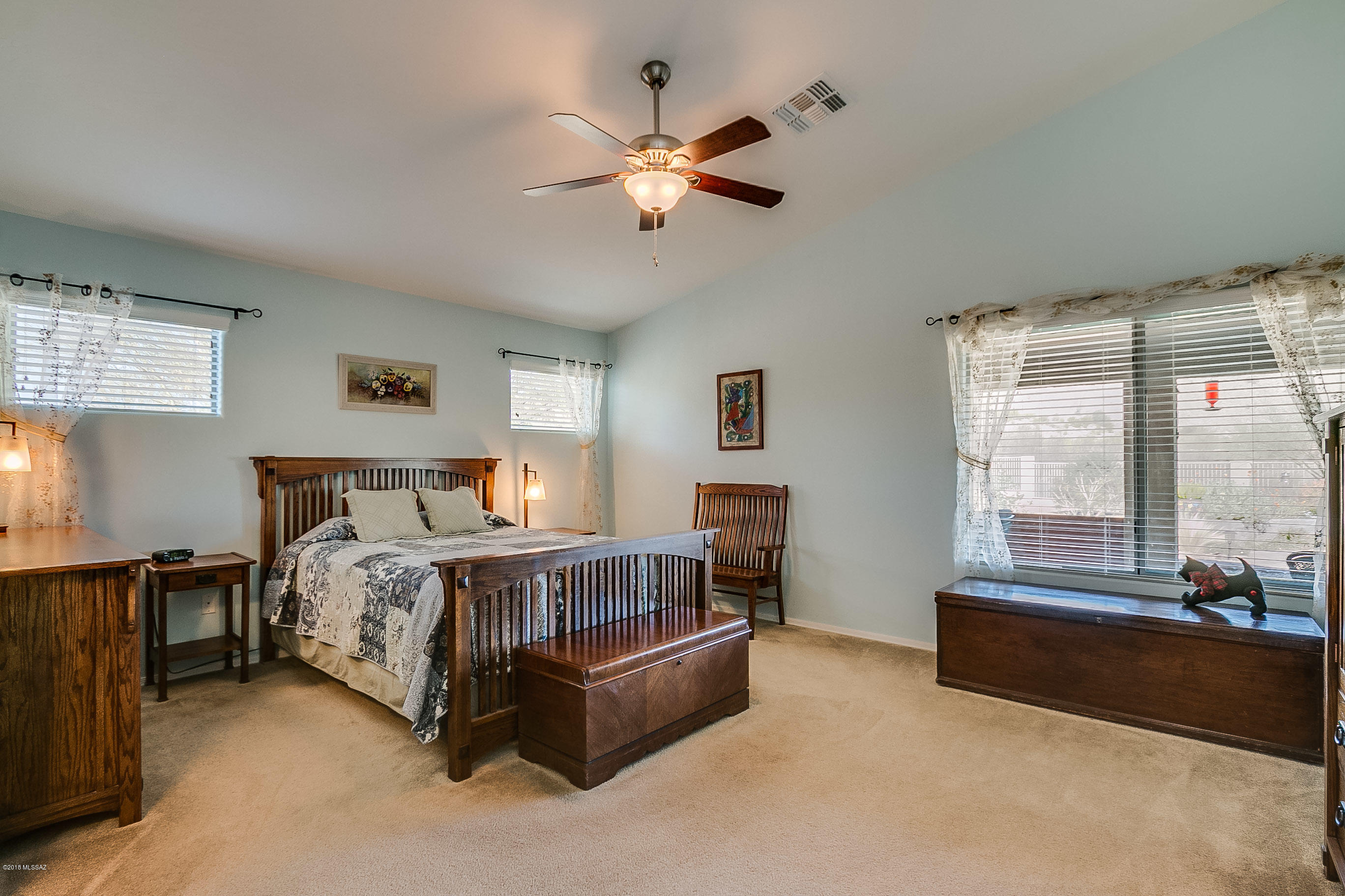 1082 W Placita Vargas