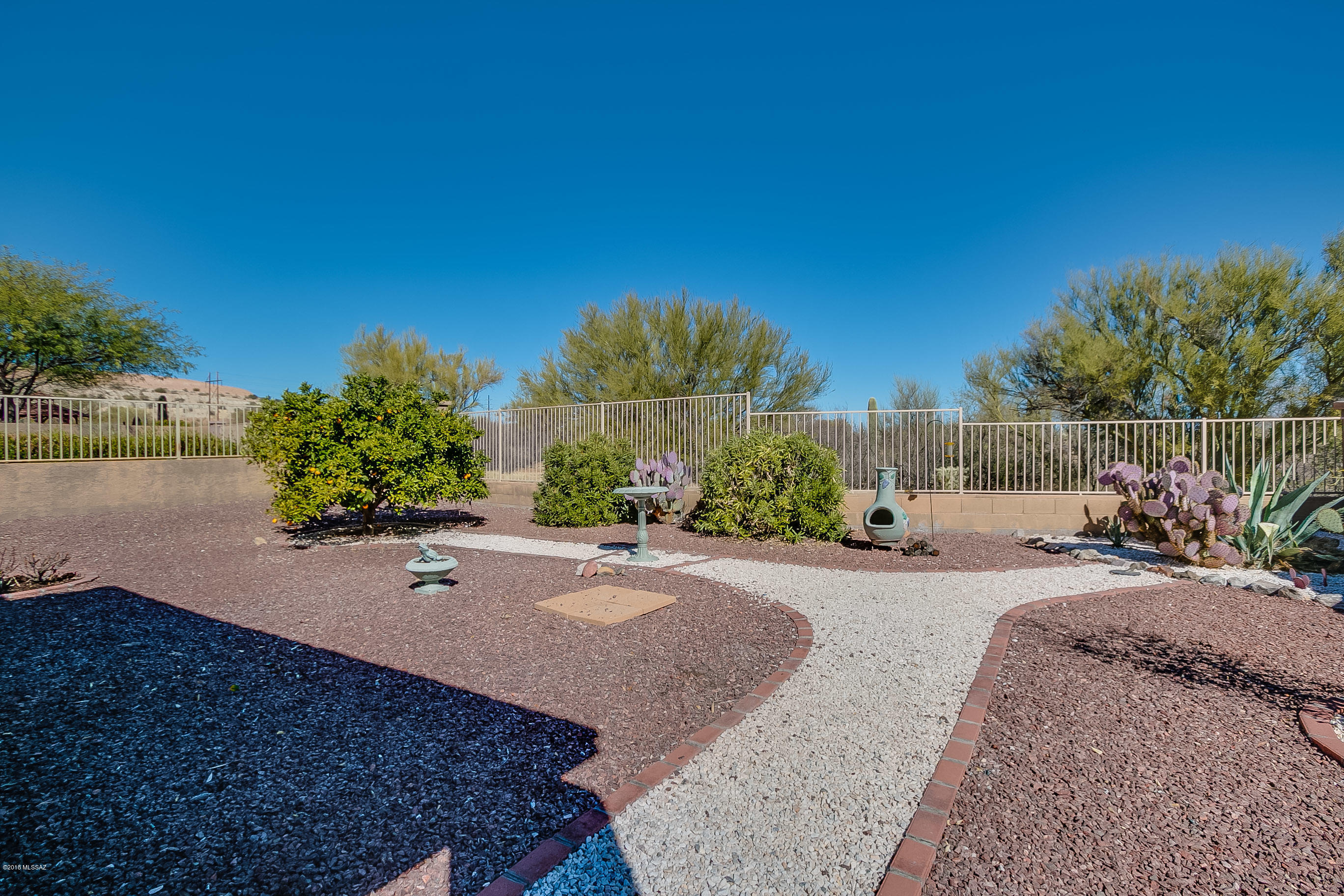 1328 W Via Cerro Colorado