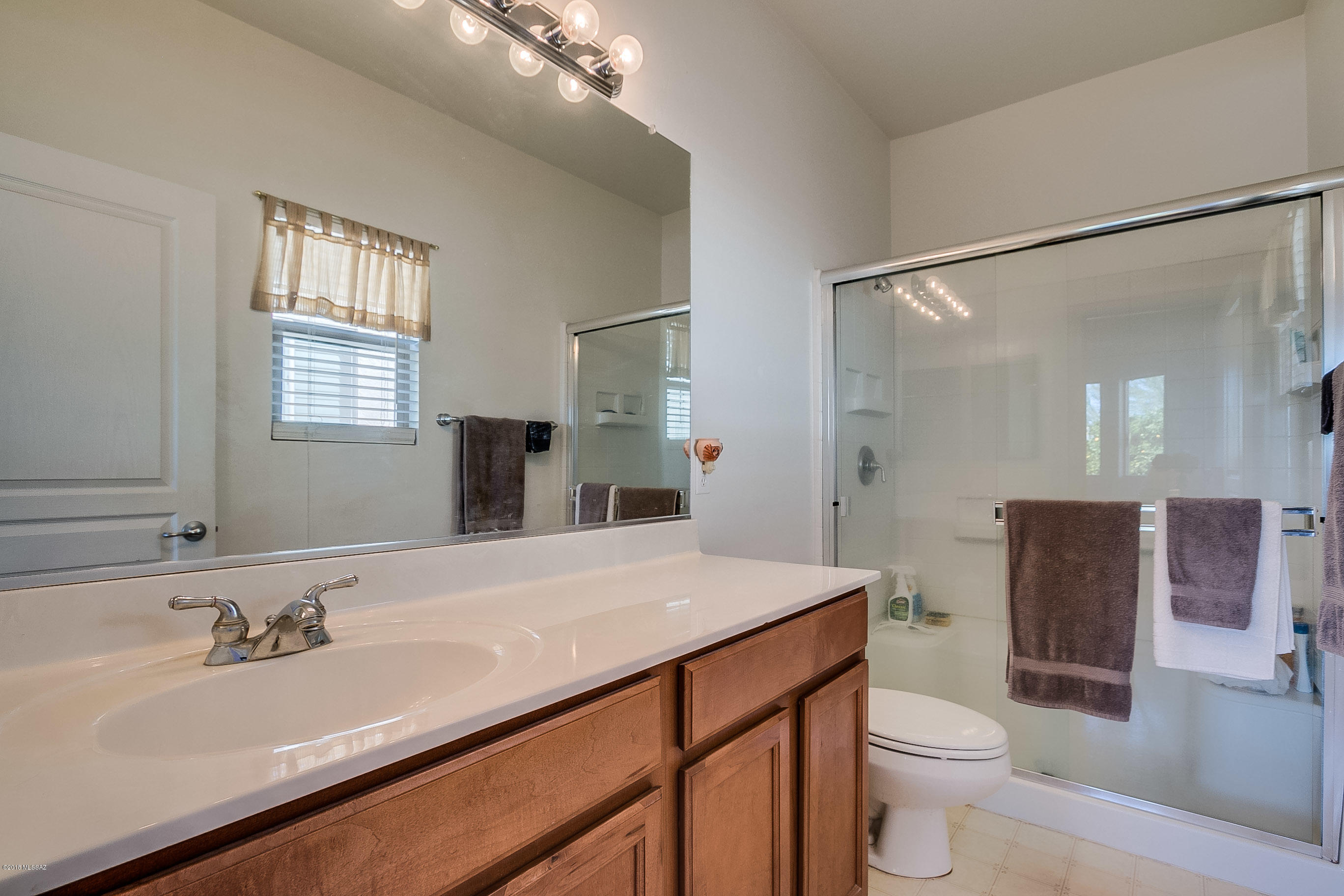 1328 W Via Cerro Colorado