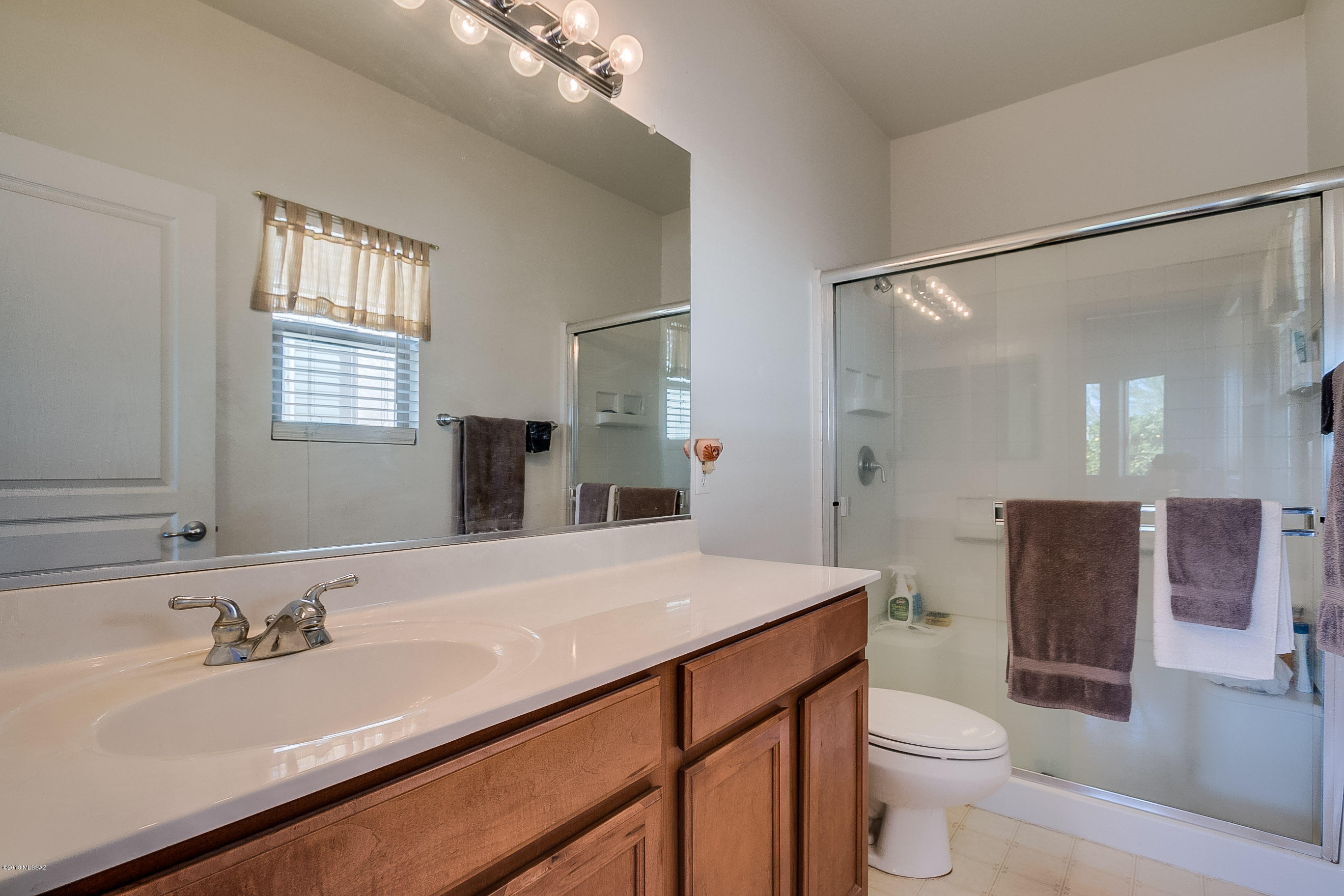 1328 W Via Cerro Colorado