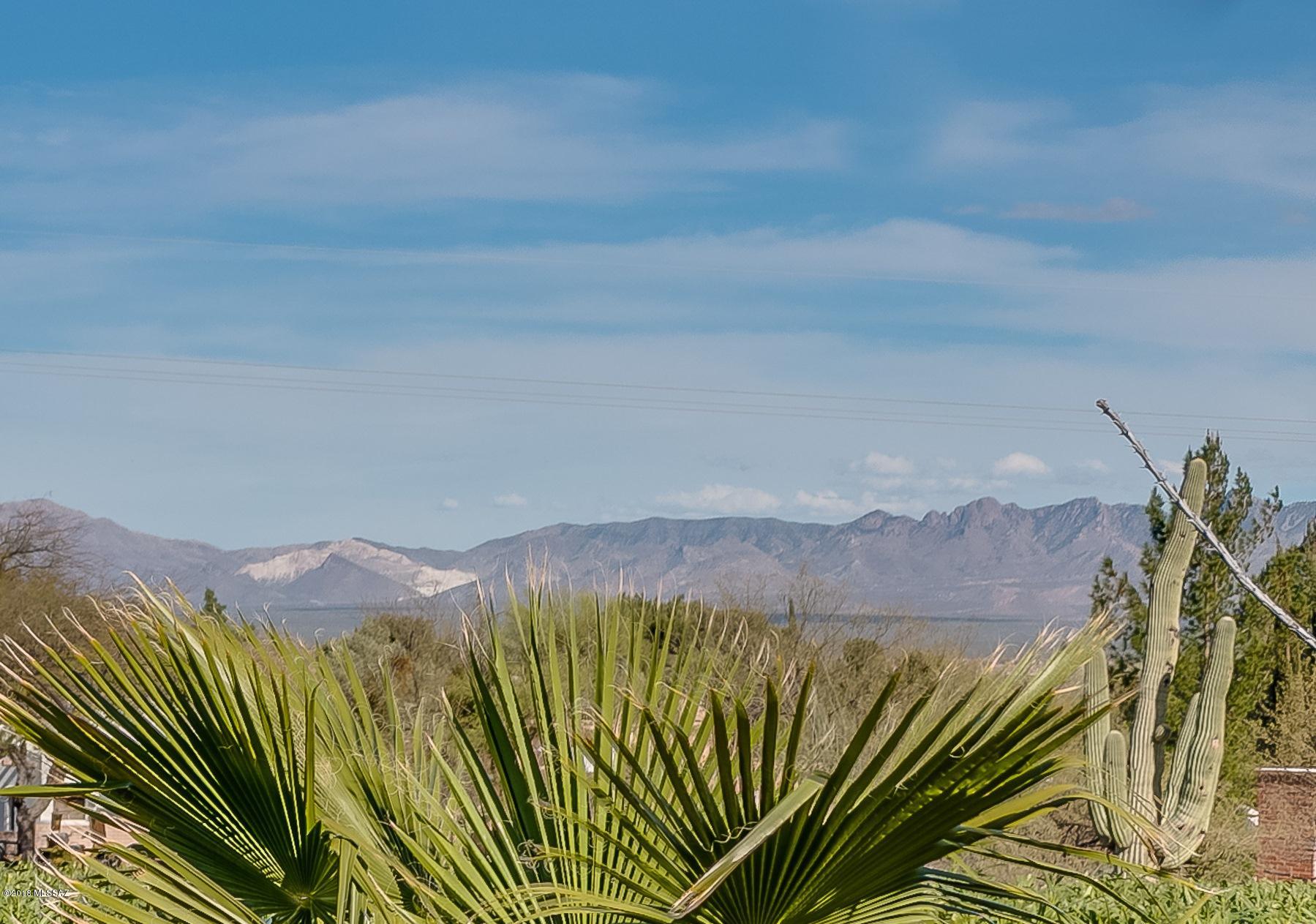 1300 N Rio Santa Cruz