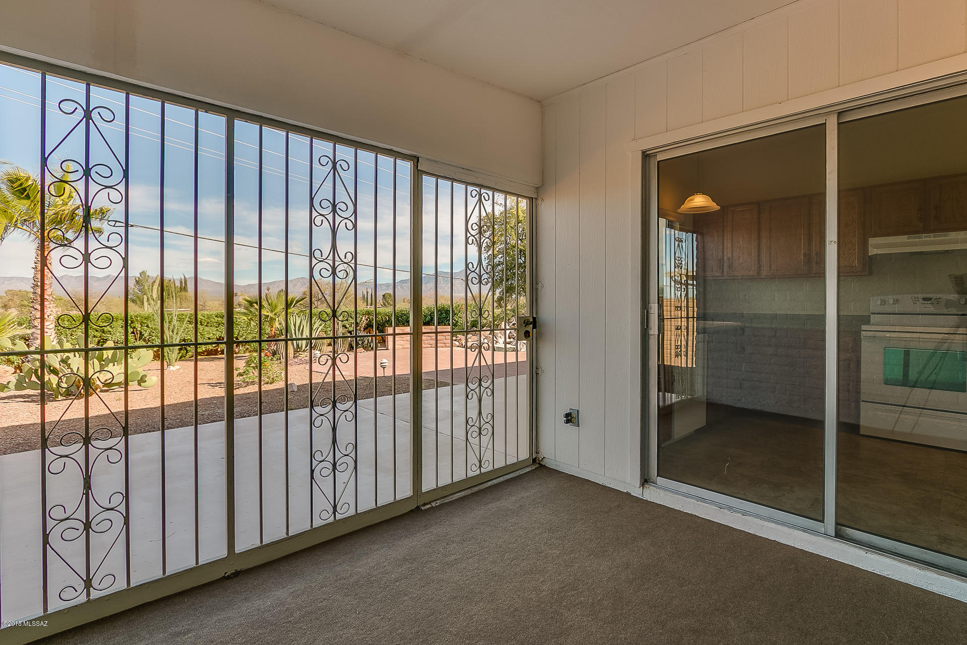 1300 N Rio Santa Cruz