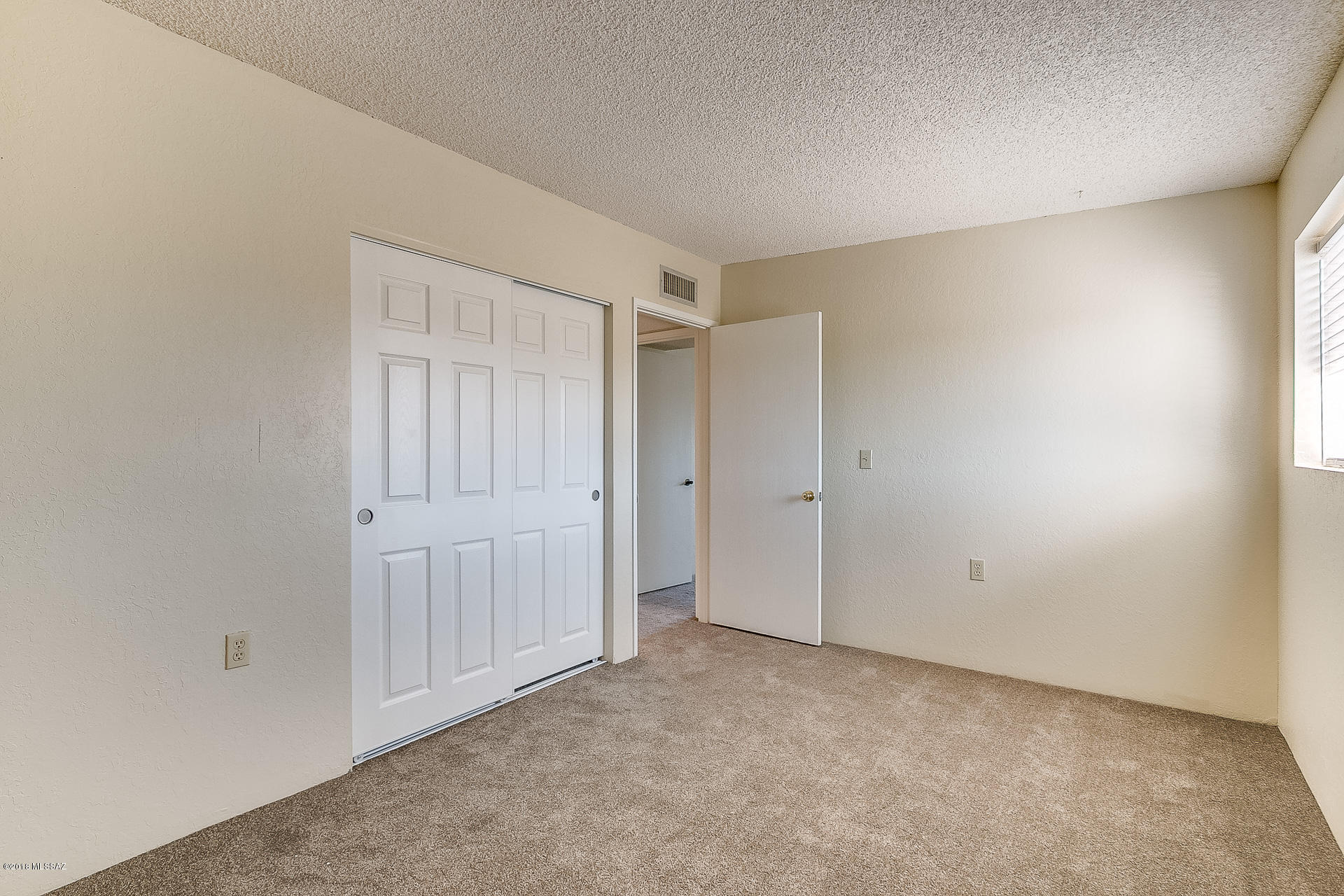 1300 N Rio Santa Cruz