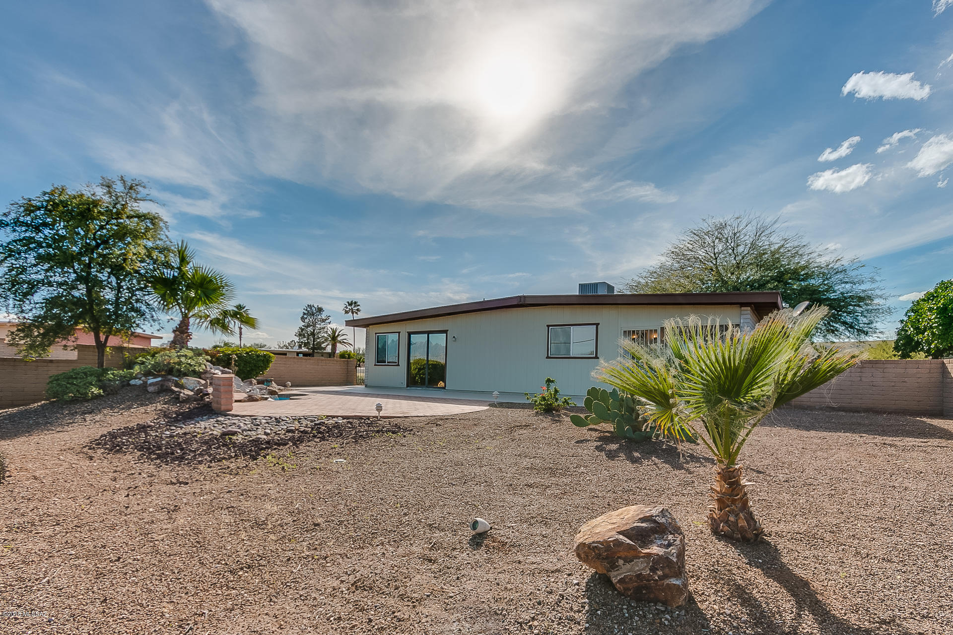 1300 N Rio Santa Cruz