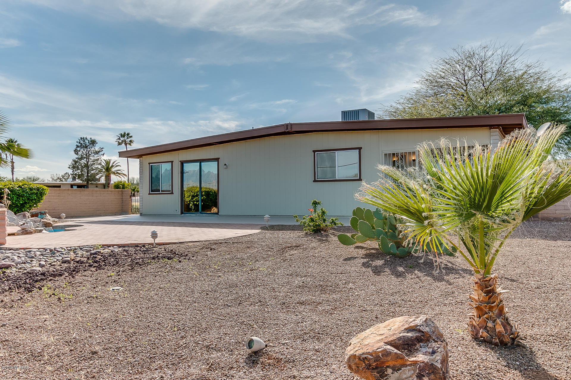 1300 N Rio Santa Cruz