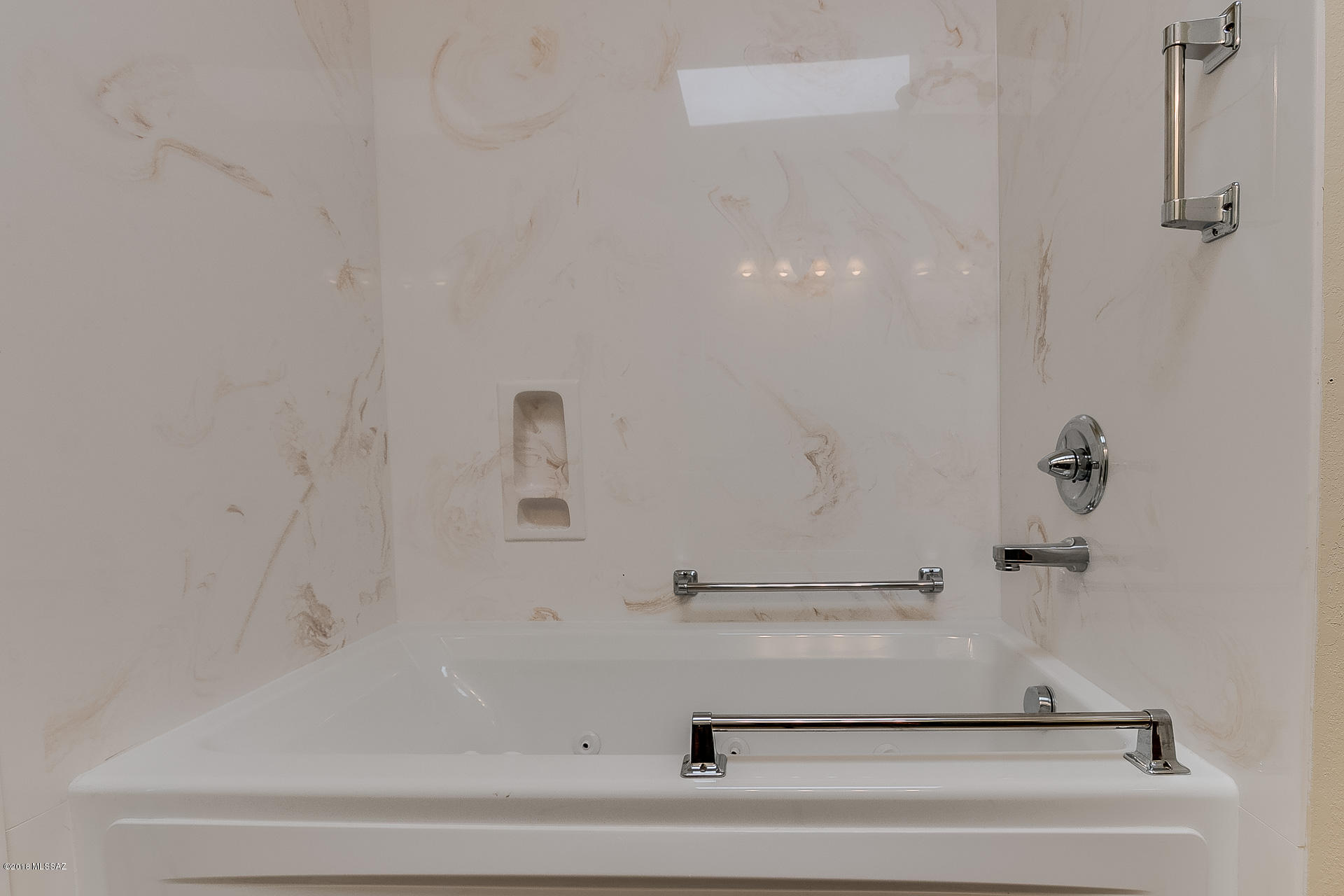 1300 N Rio Santa Cruz