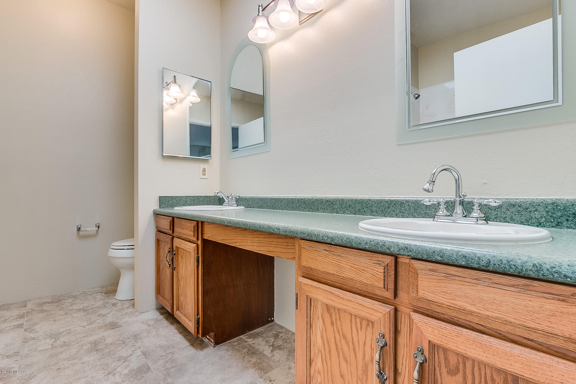 1300 N Rio Santa Cruz