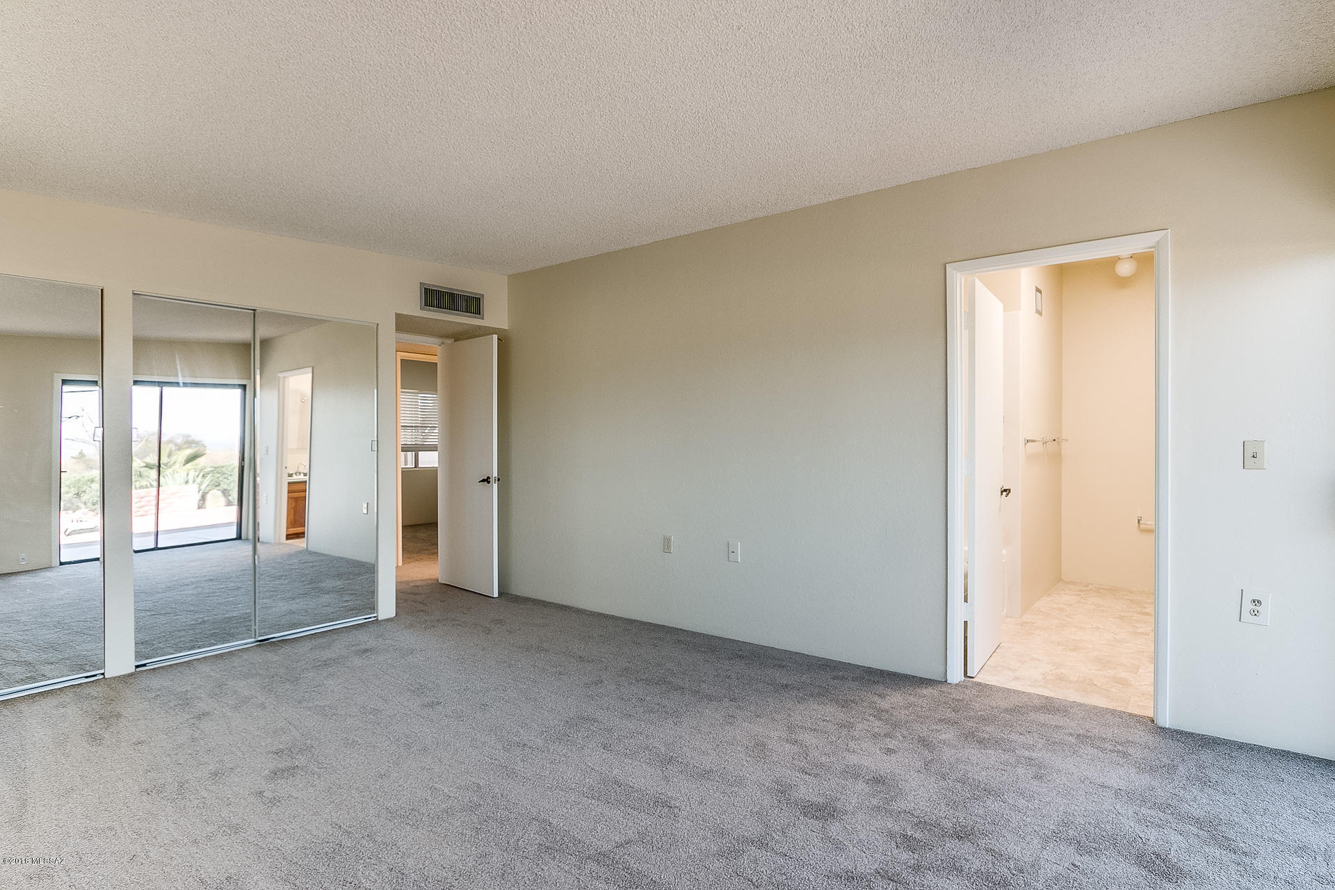 1300 N Rio Santa Cruz