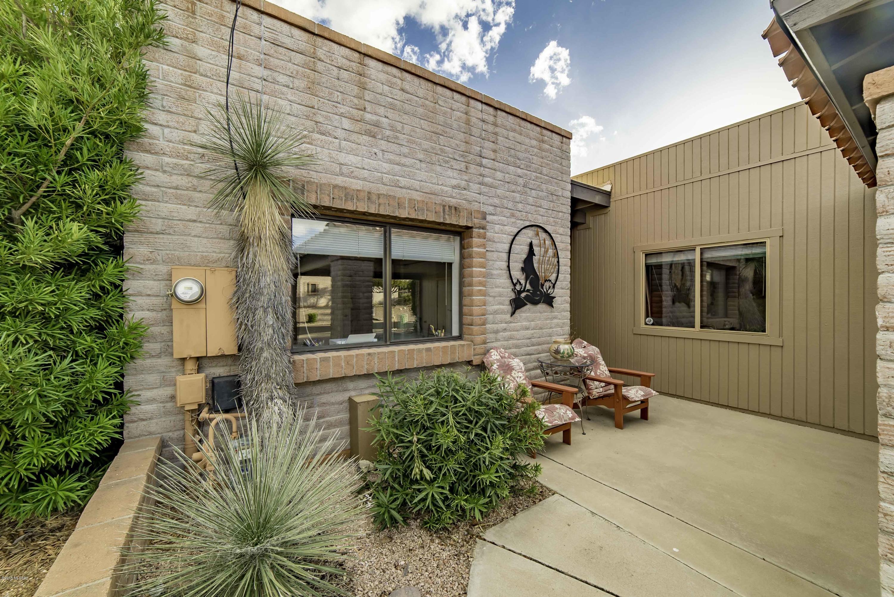 945 W Calle Del Vencejo