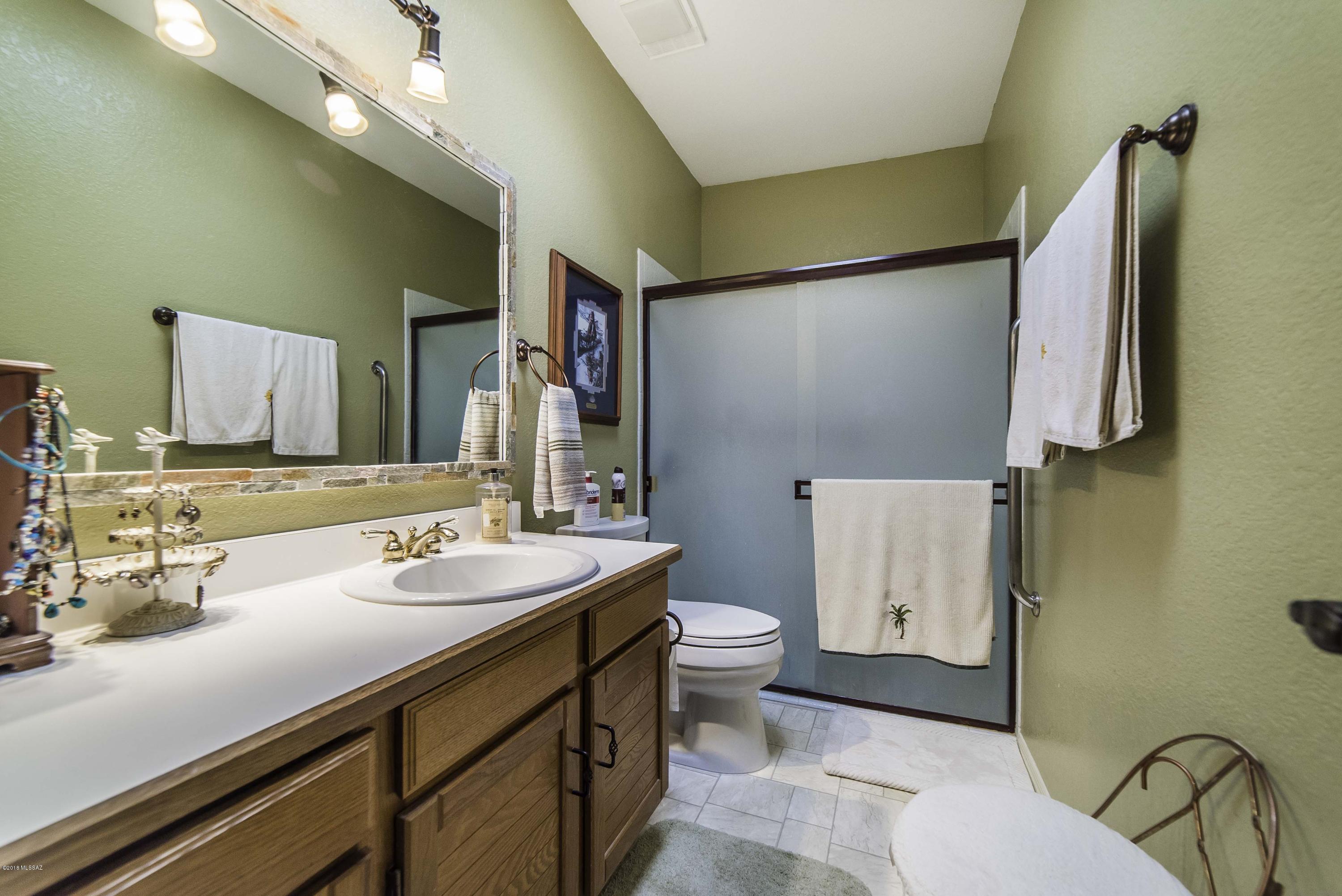 945 W Calle Del Vencejo