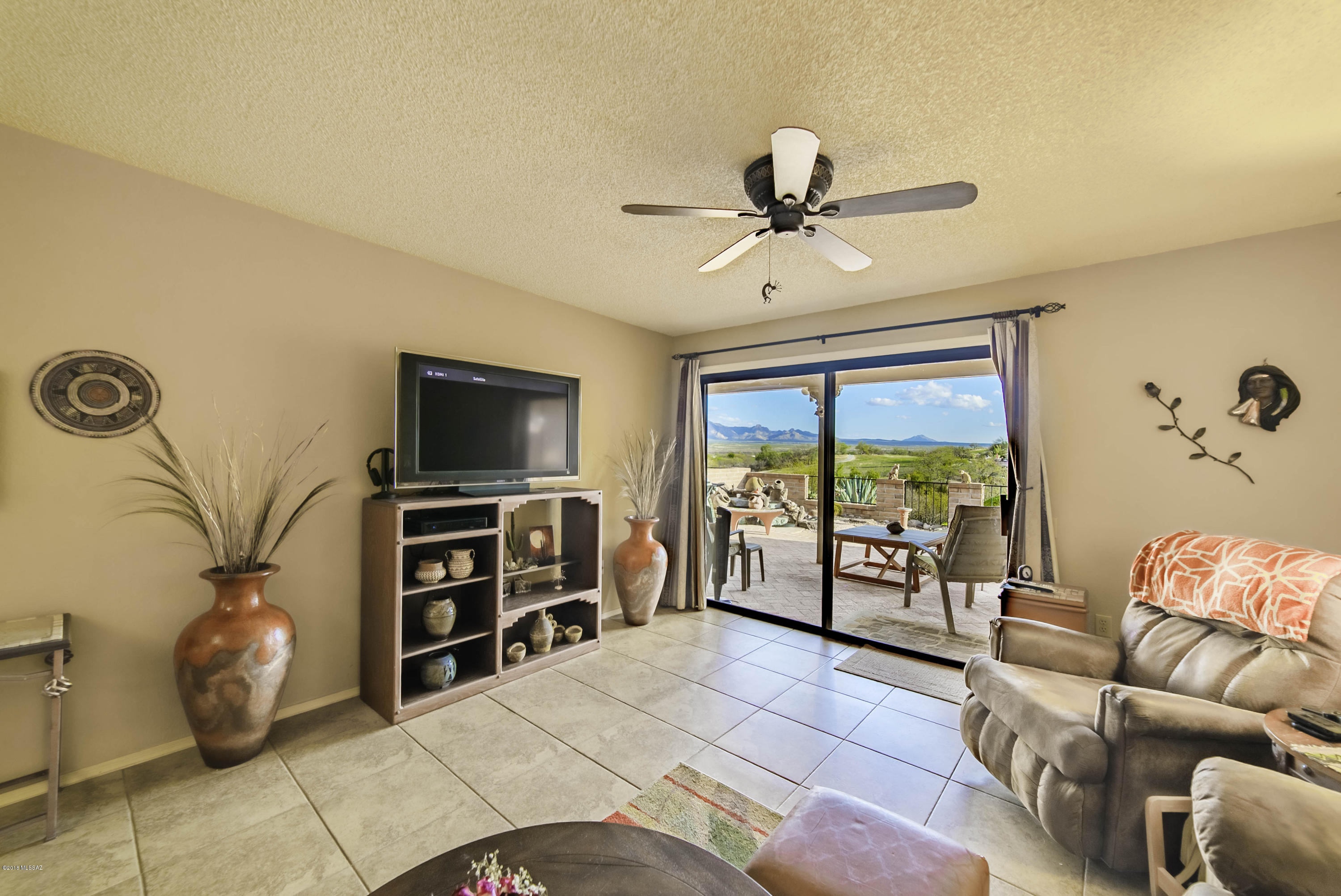 945 W Calle Del Vencejo