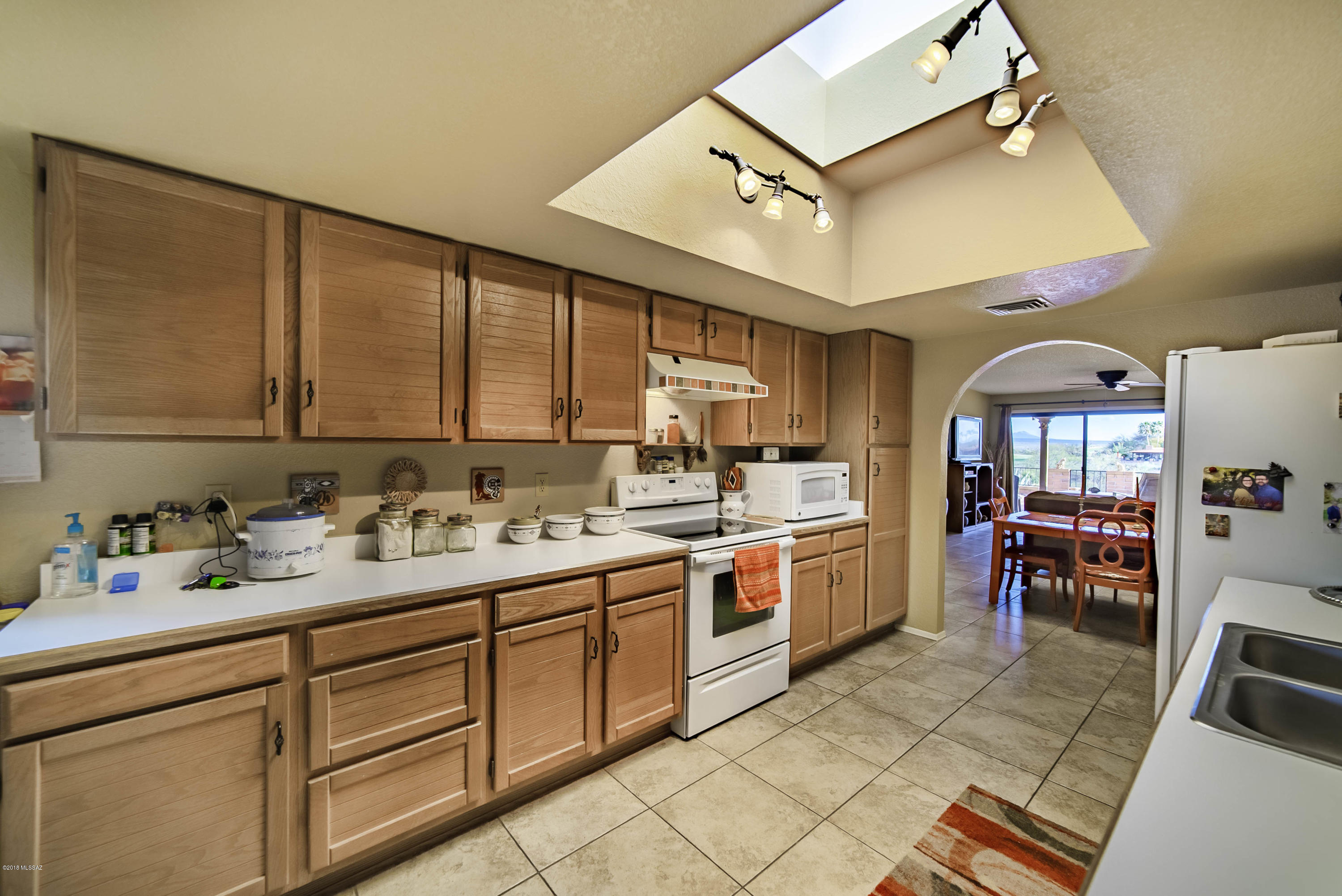 945 W Calle Del Vencejo