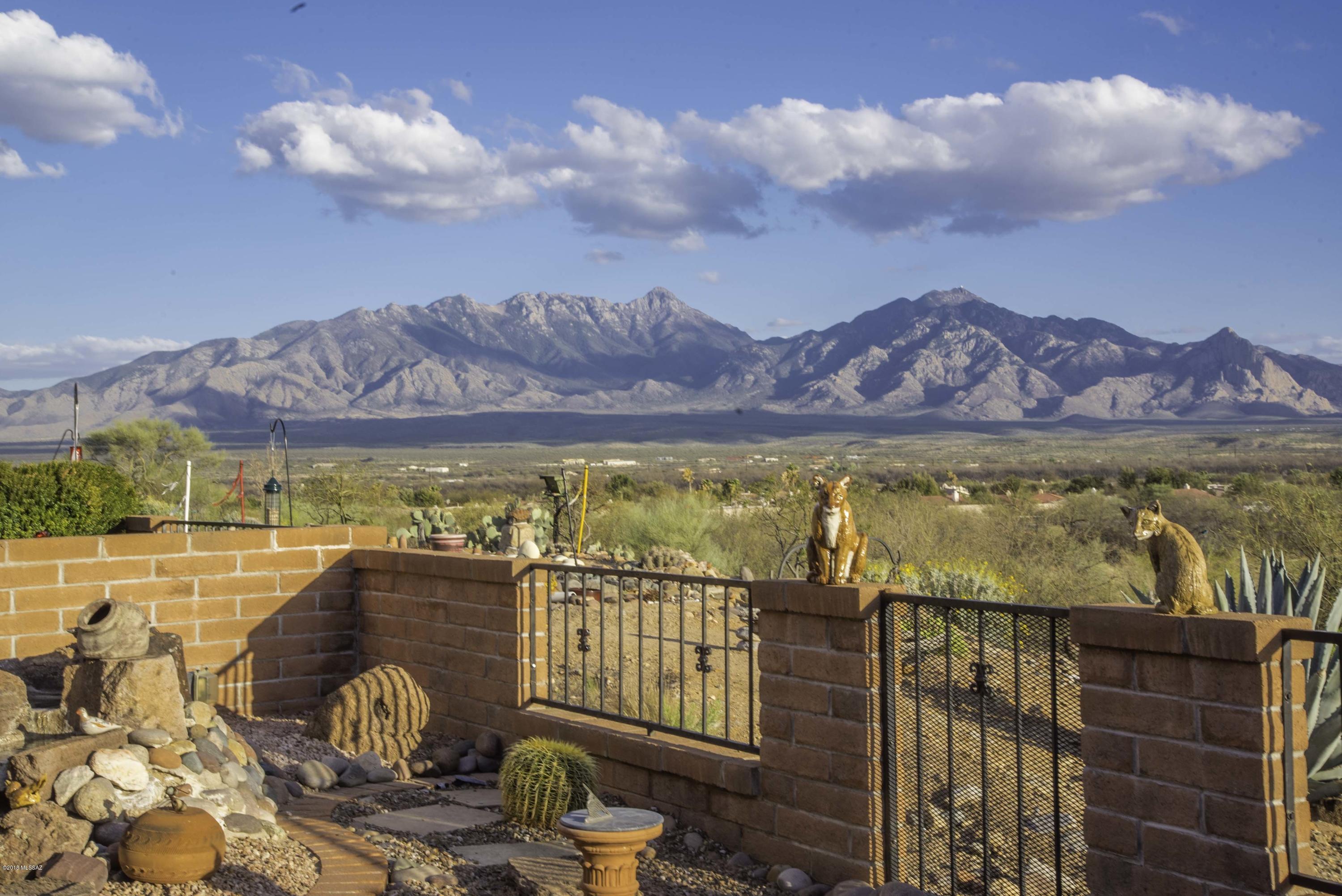 945 W Calle Del Vencejo