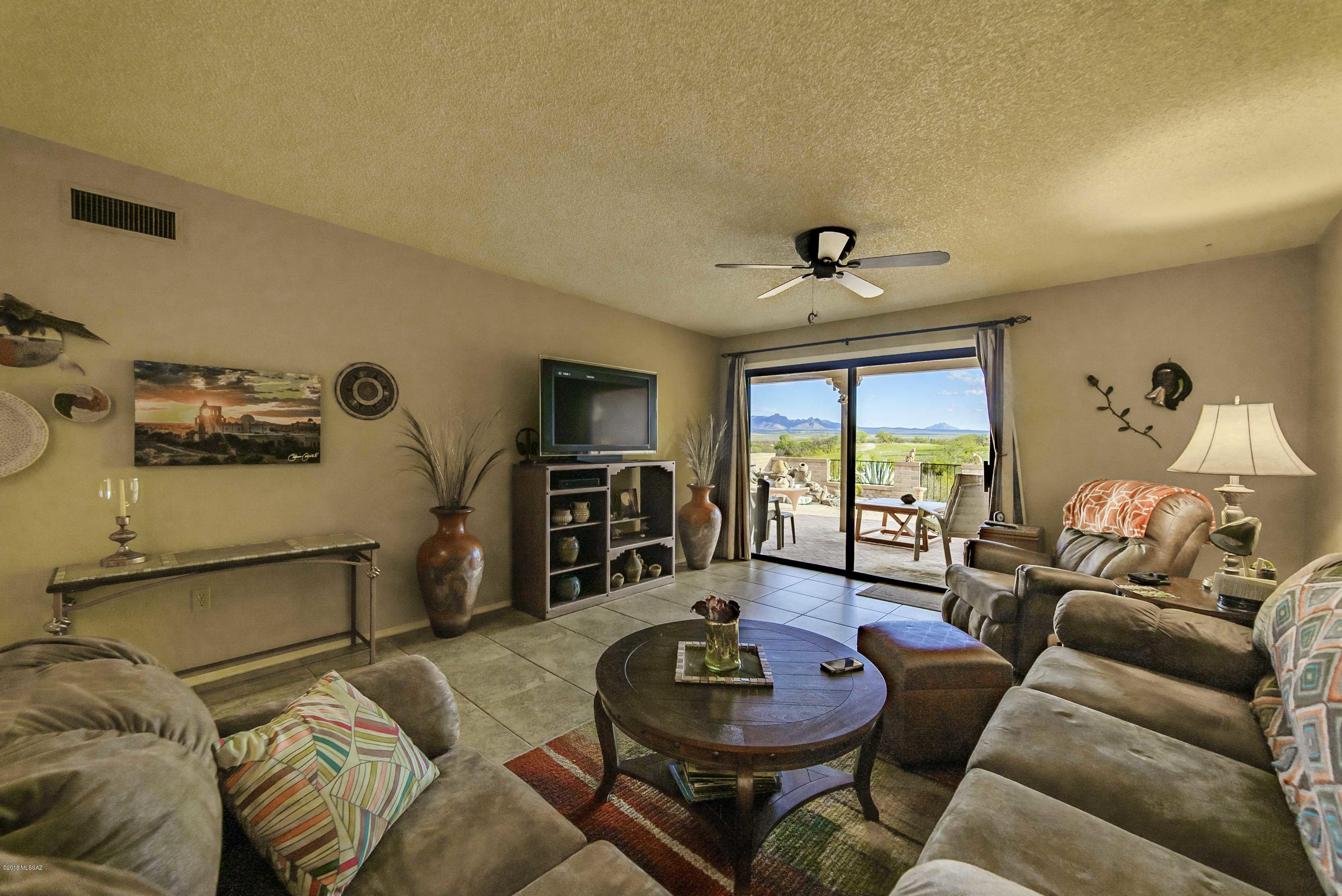 945 W Calle Del Vencejo