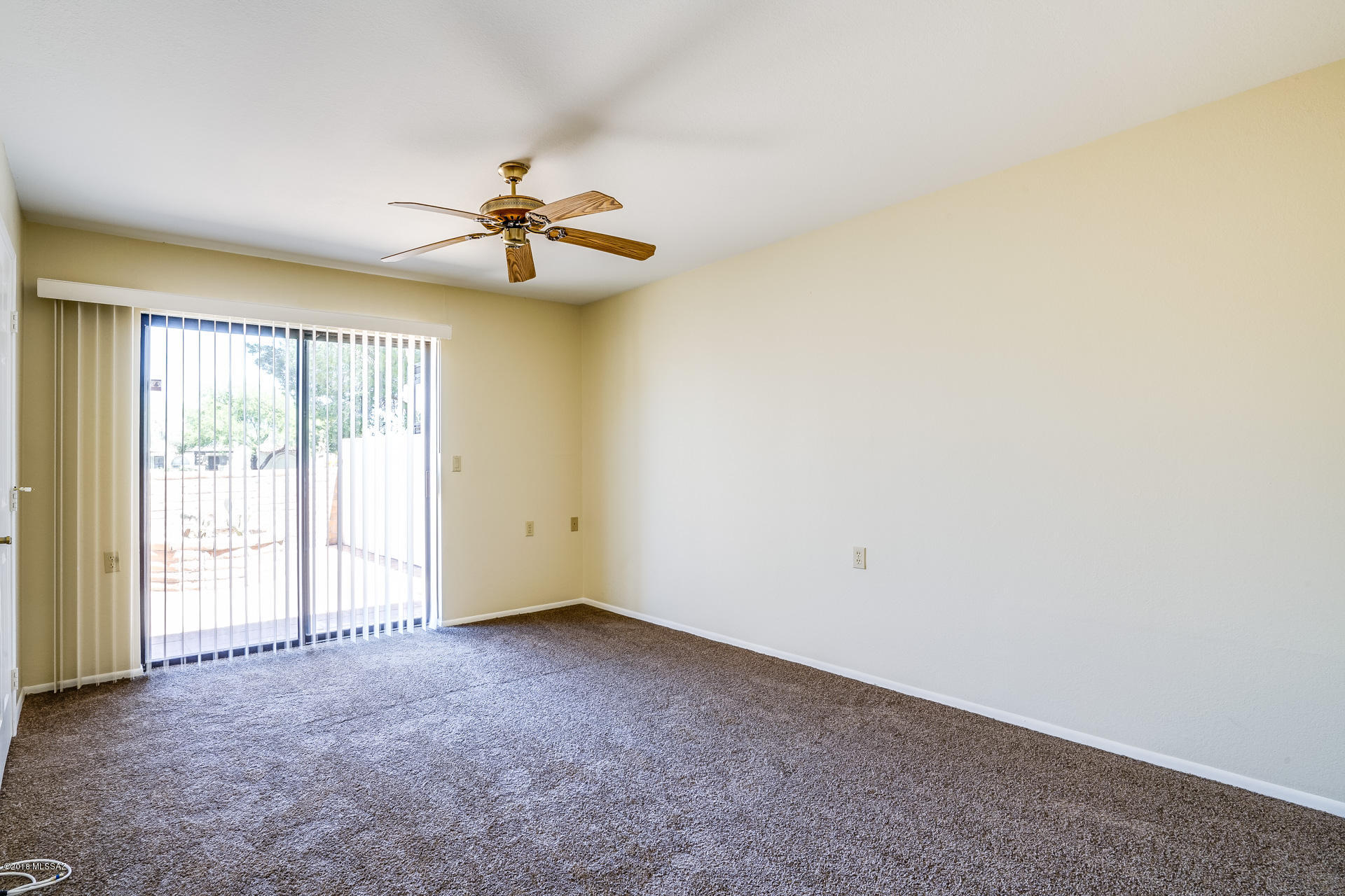 798 W Calle De Emilia