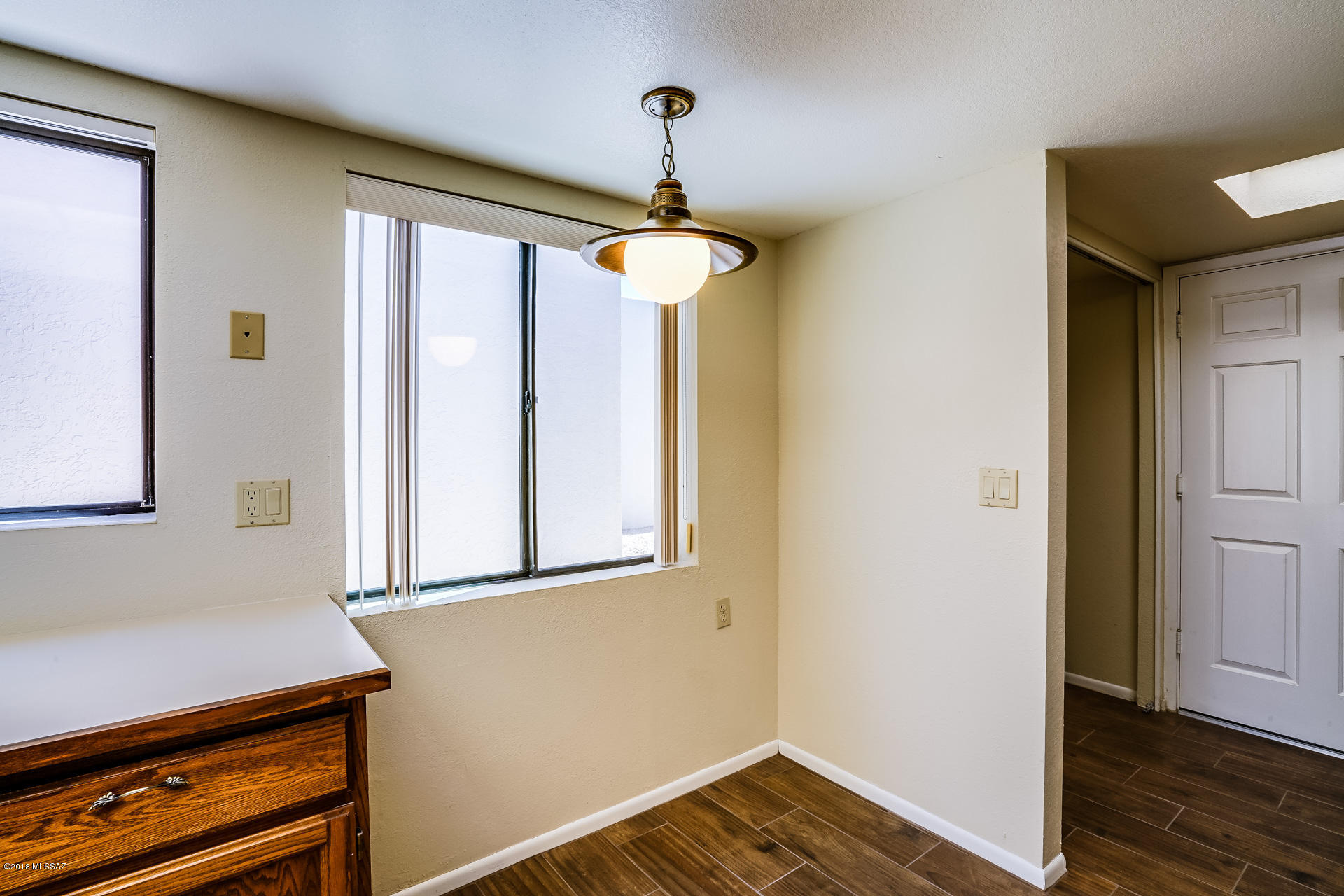 798 W Calle De Emilia