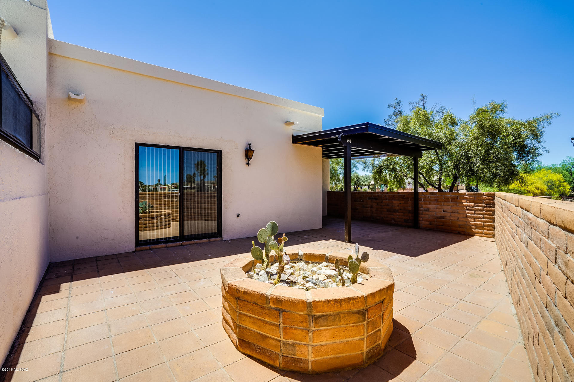 798 W Calle De Emilia