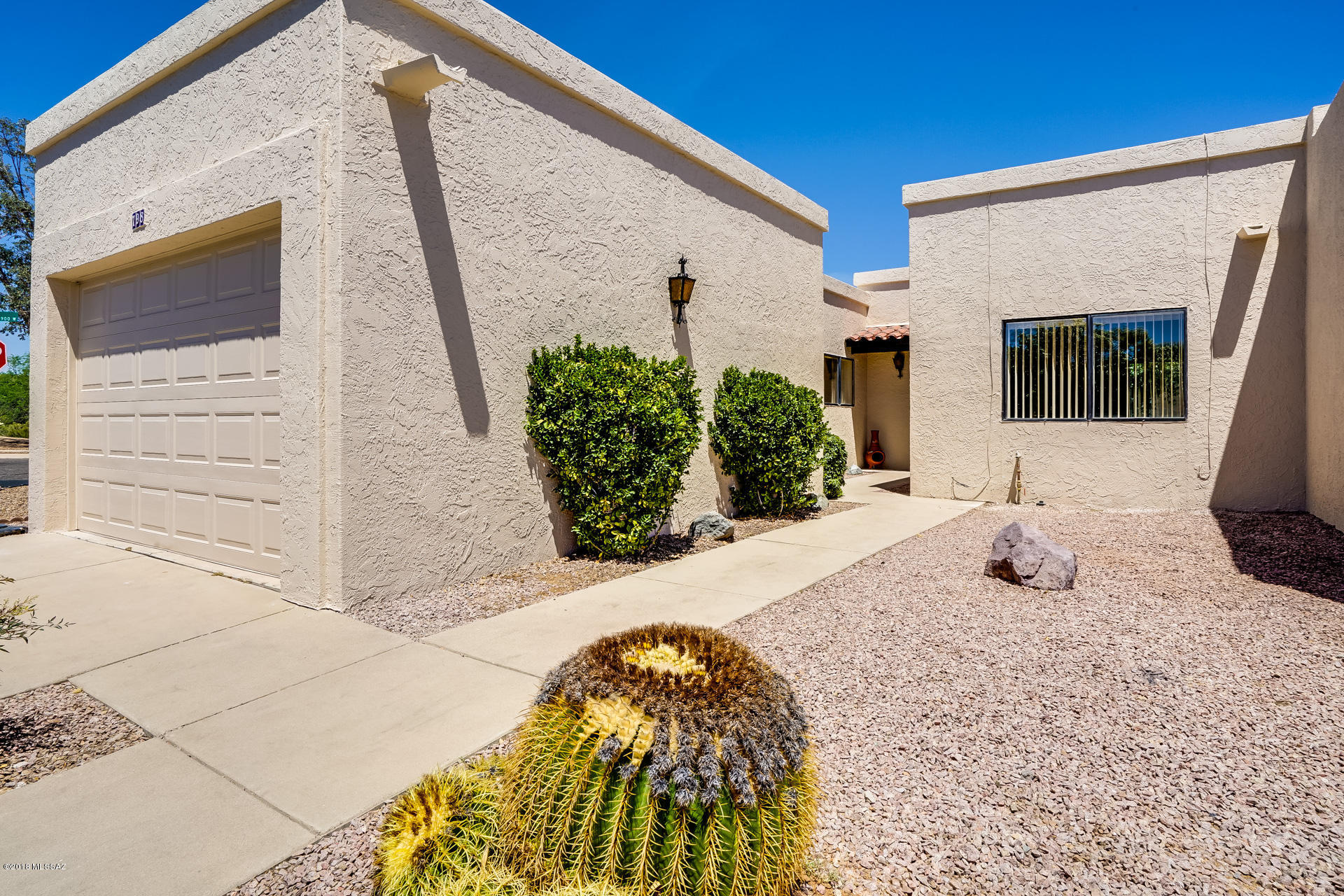 798 W Calle De Emilia