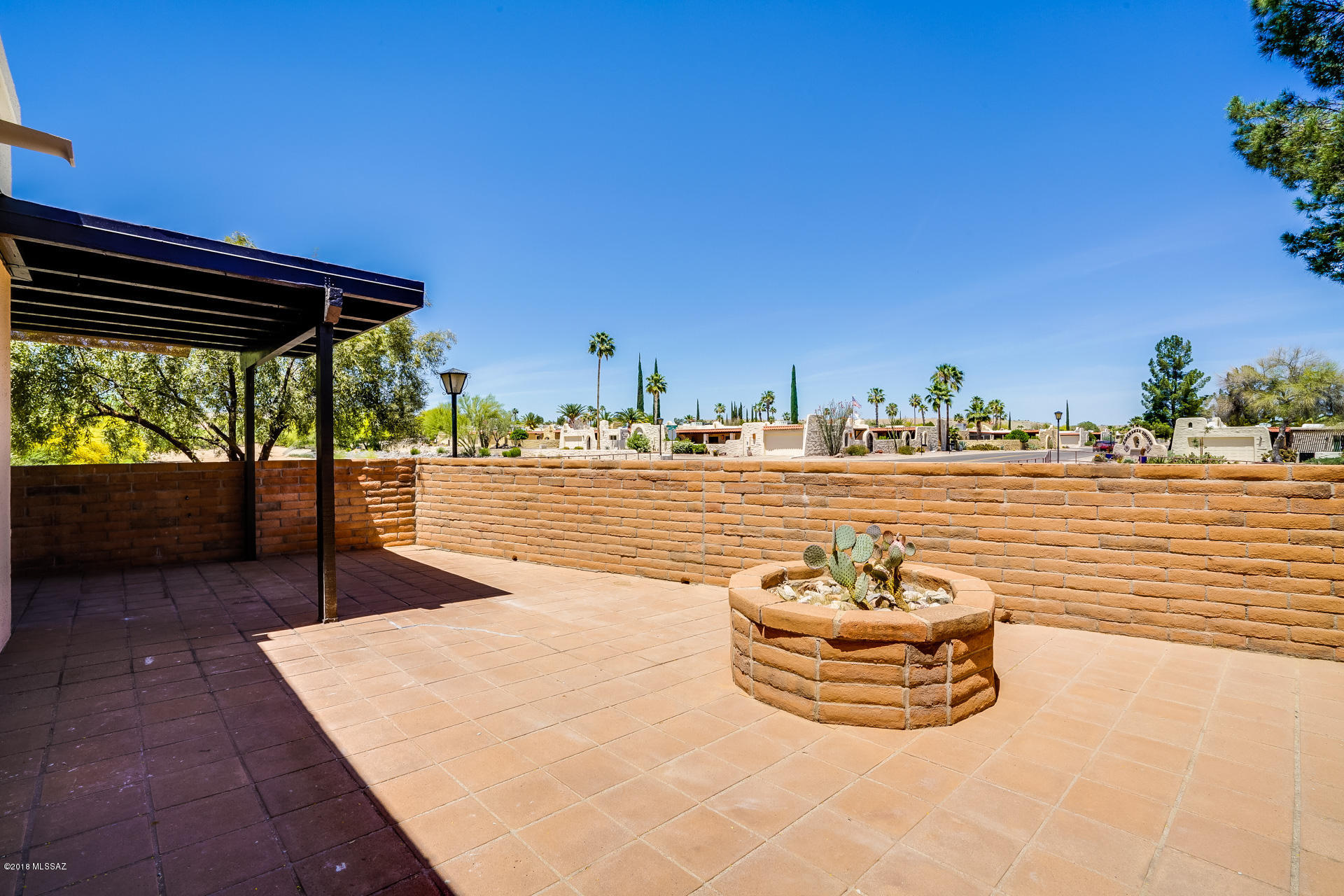 798 W Calle De Emilia