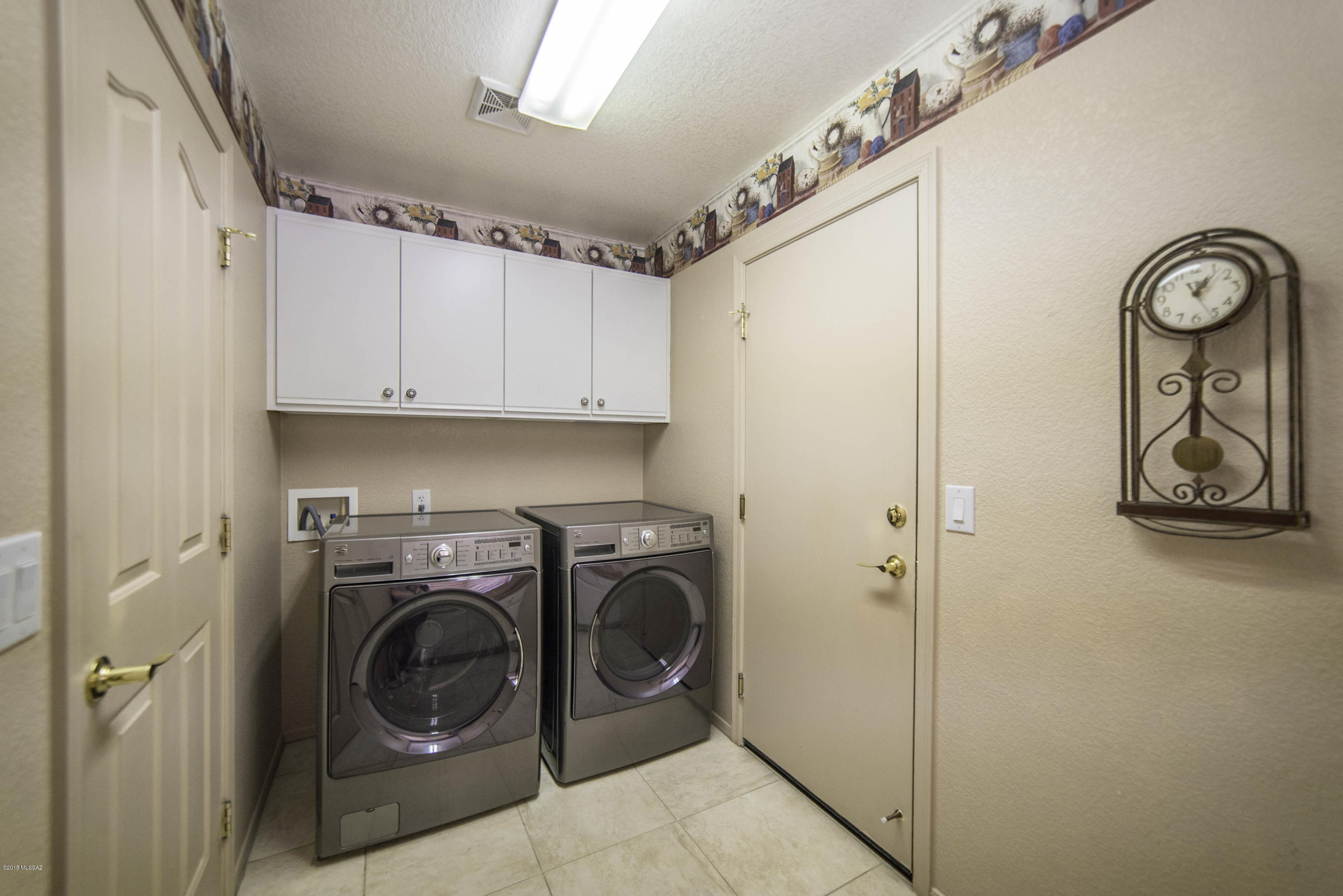 1018 N Cowboy Canyon Drive