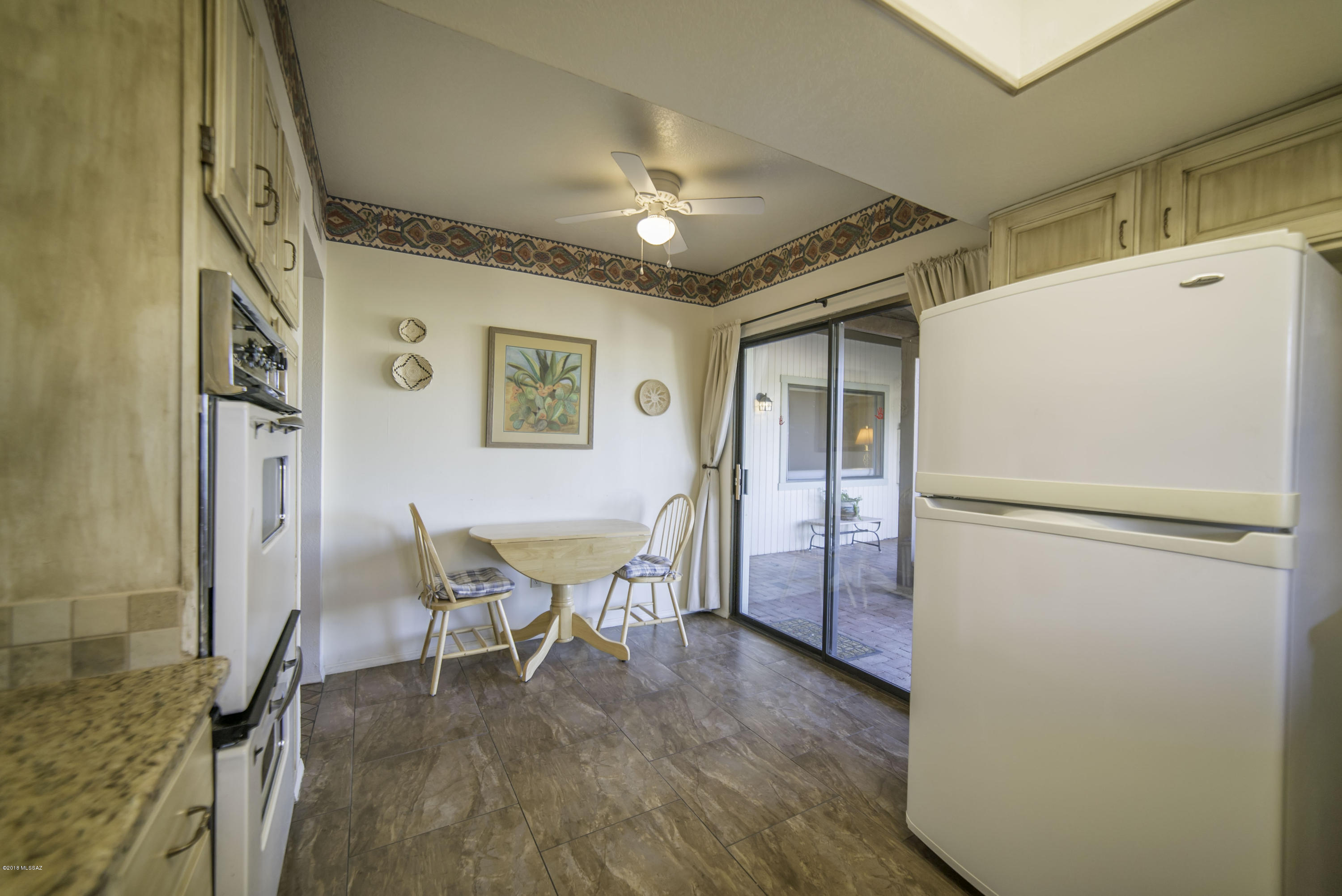 2704 S Circulo De Las Lomas
