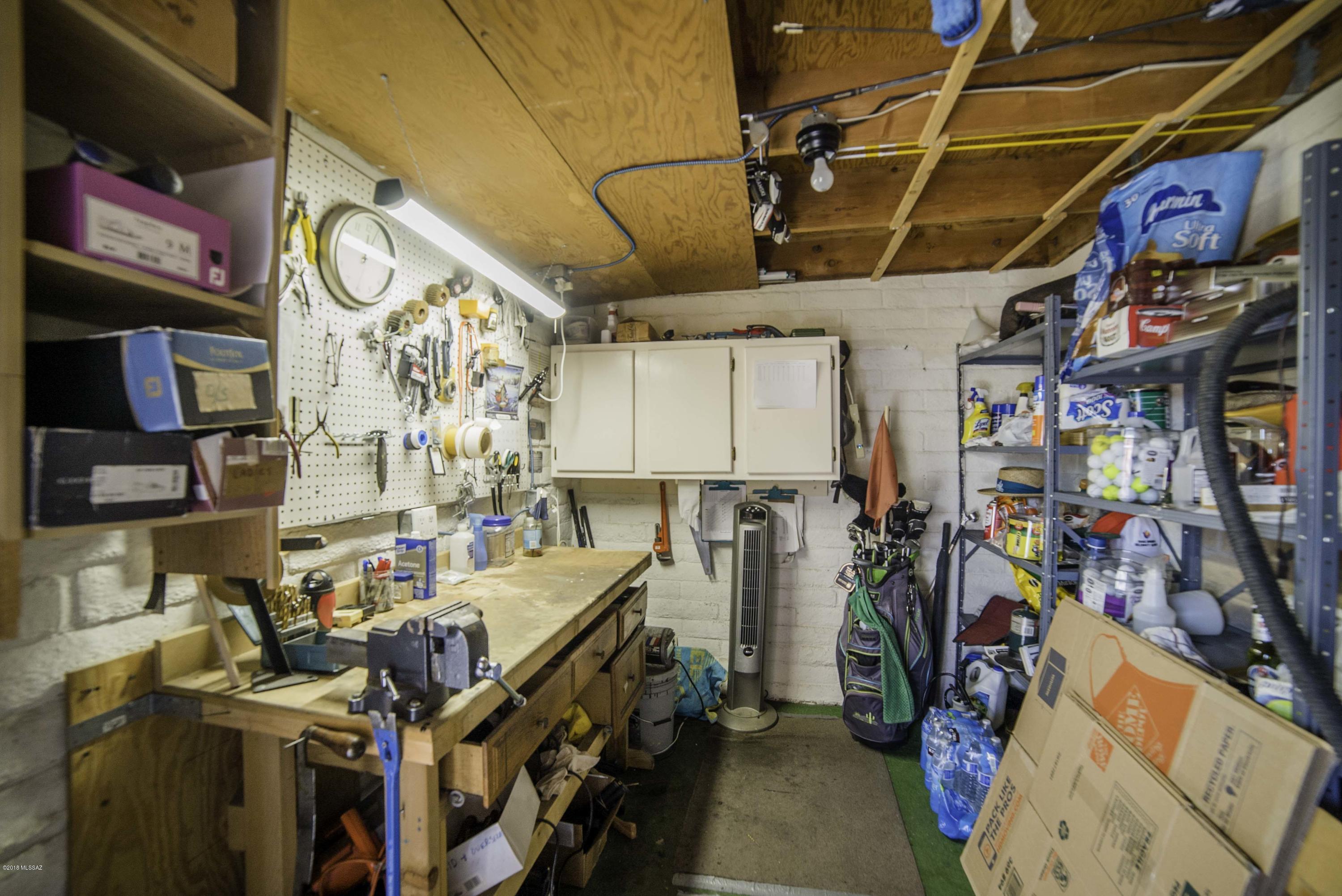 1418 W Placita Apache