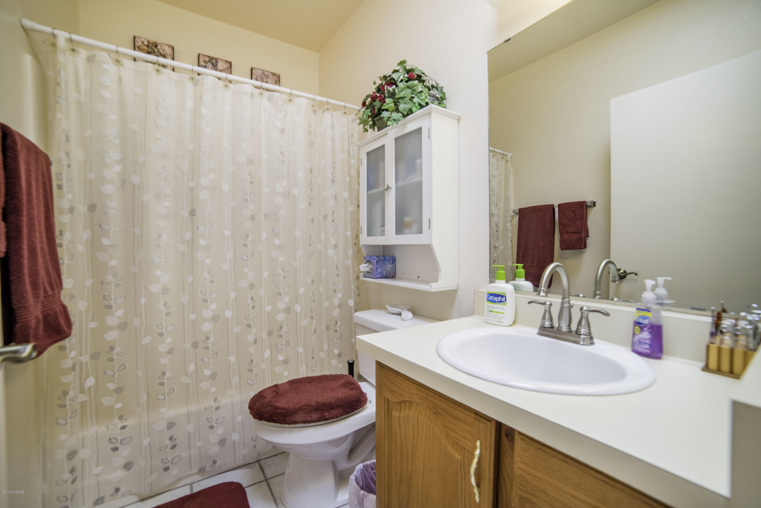 1418 W Placita Apache