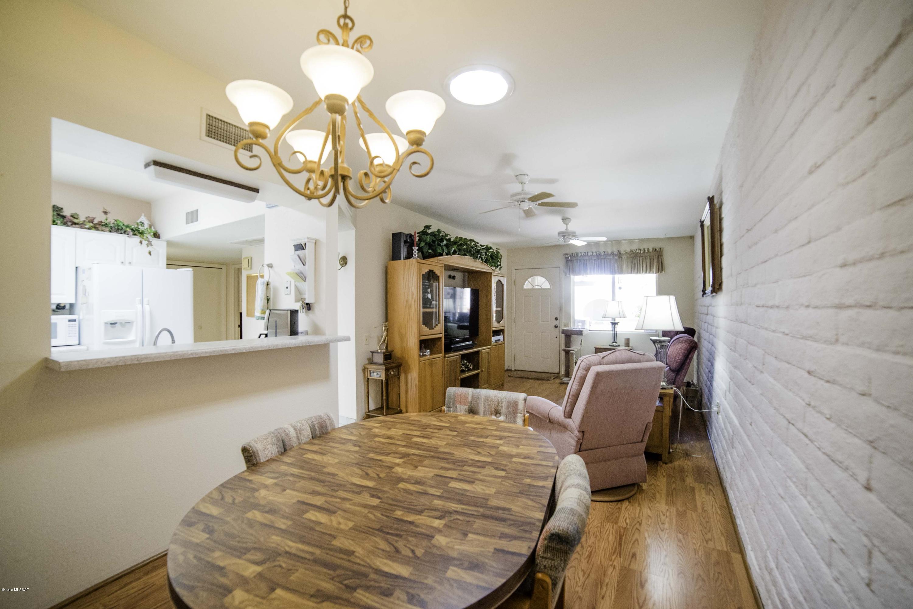 1418 W Placita Apache