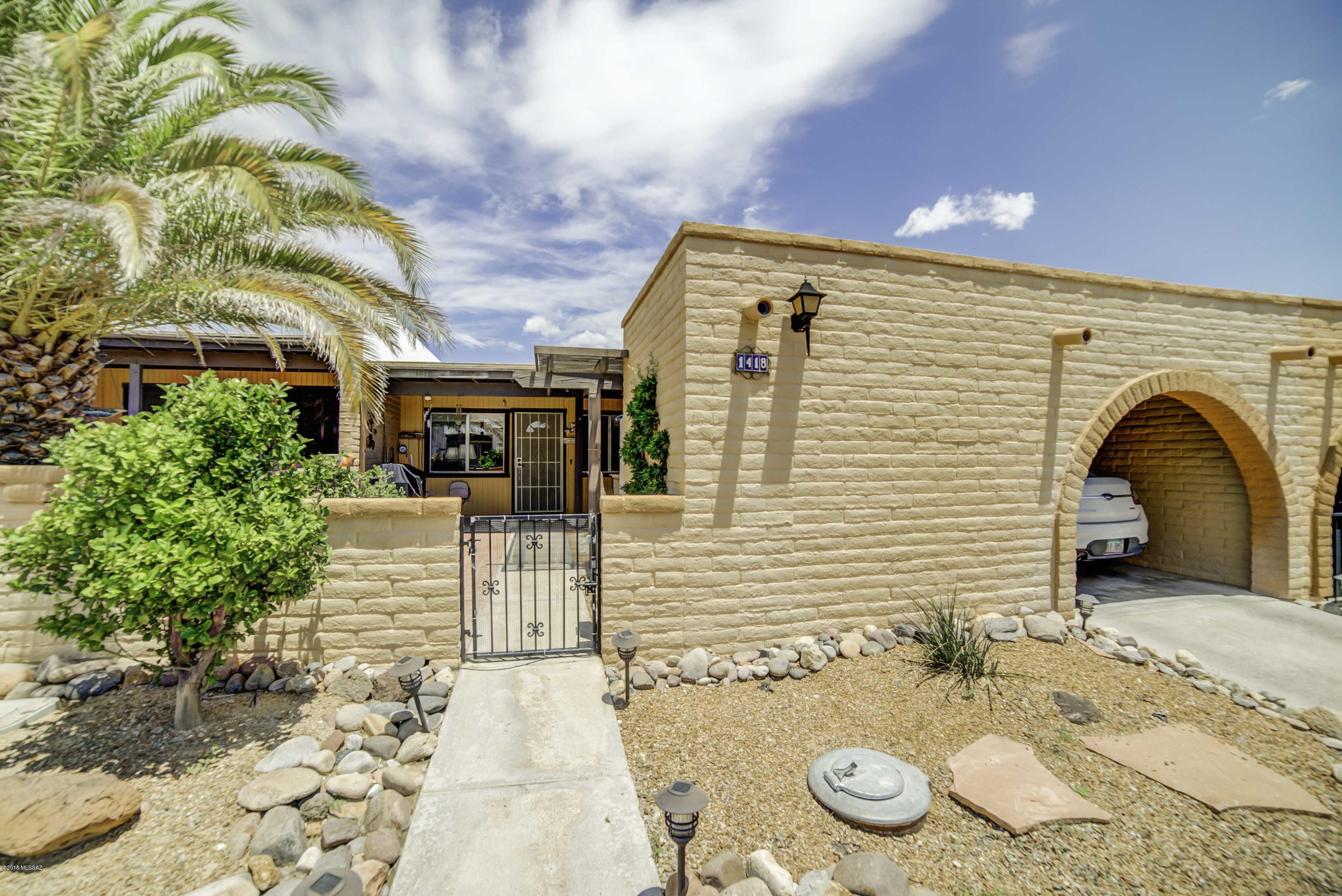 1418 W Placita Apache