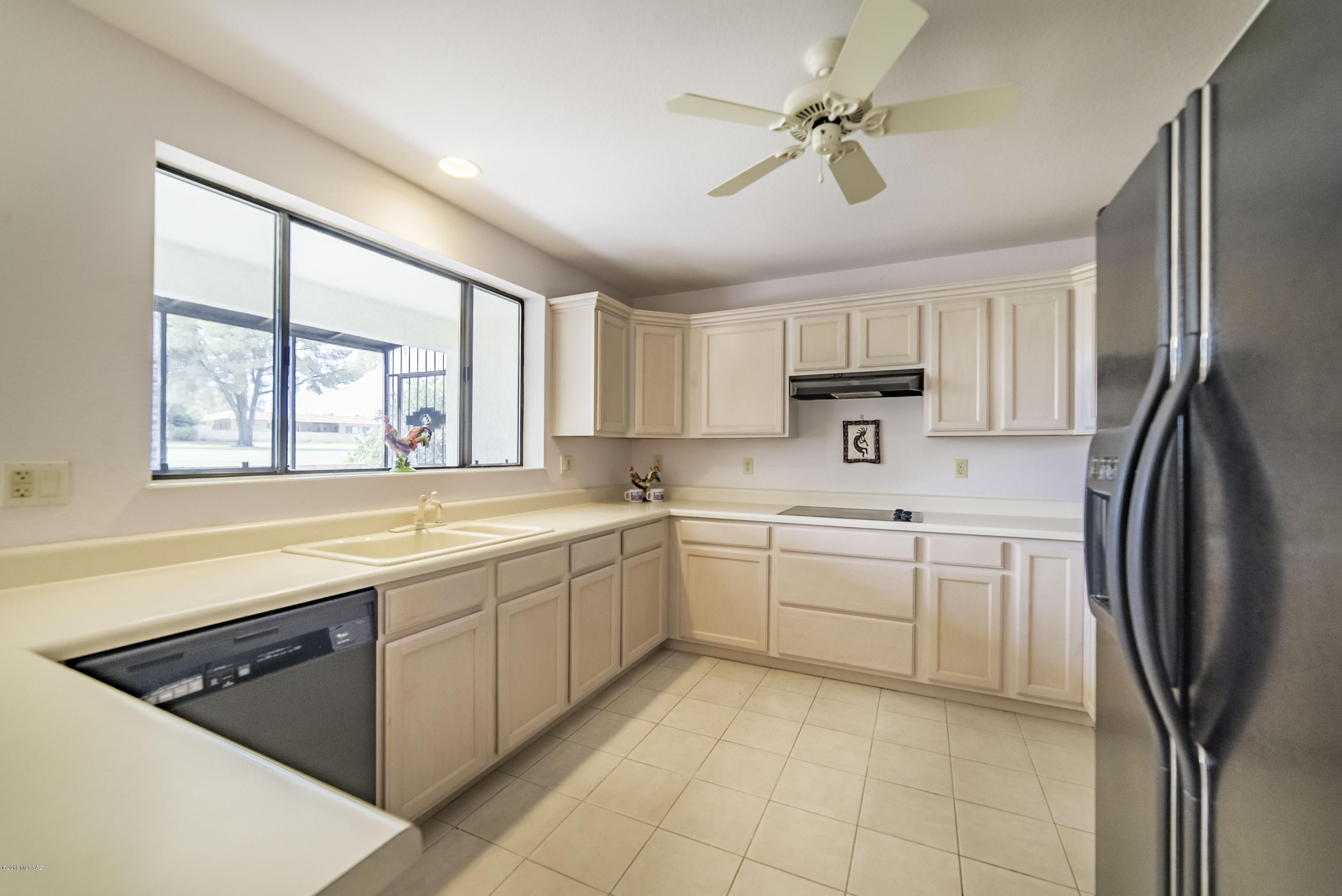 1241 N Paseo Del Cervato