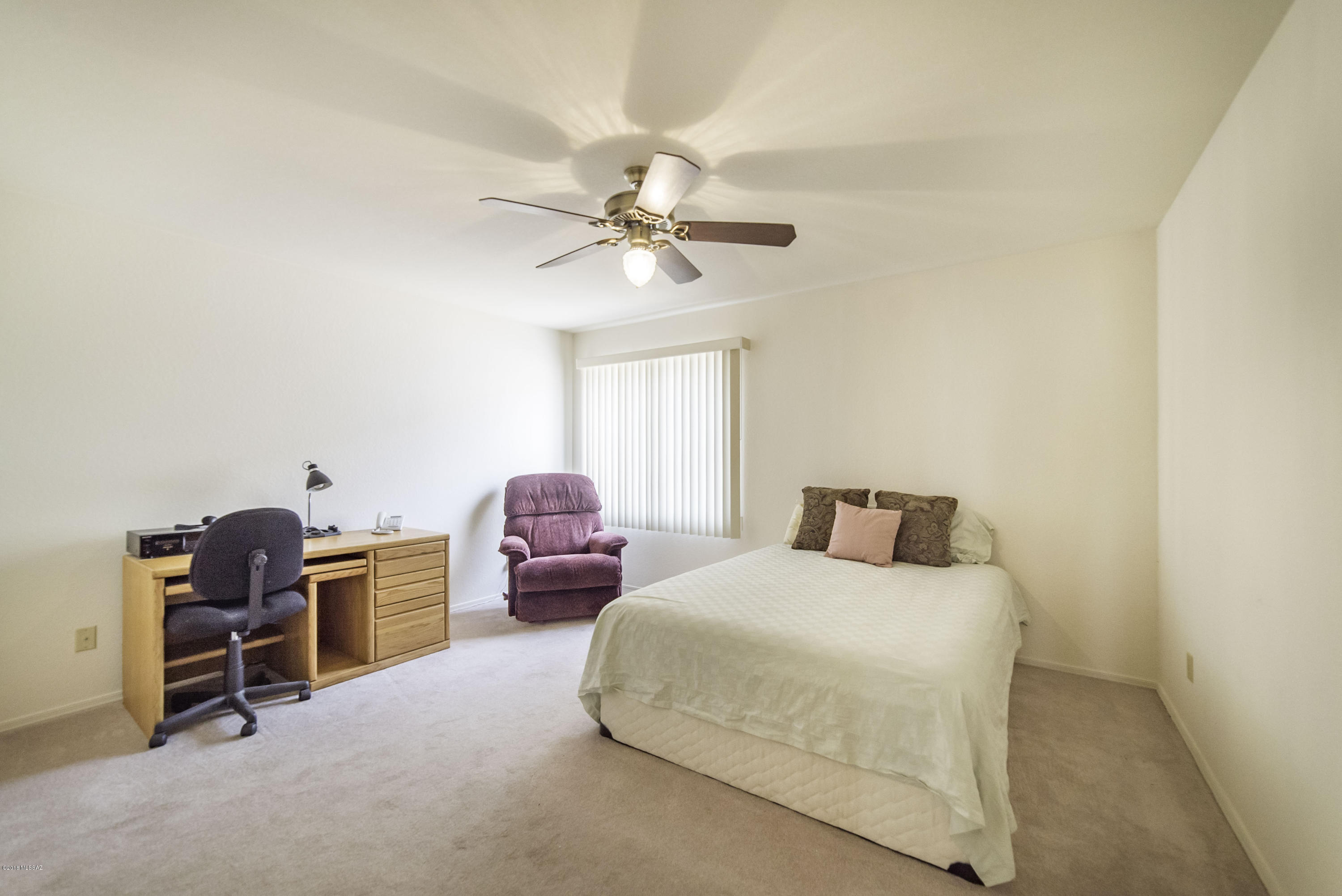 1241 N Paseo Del Cervato