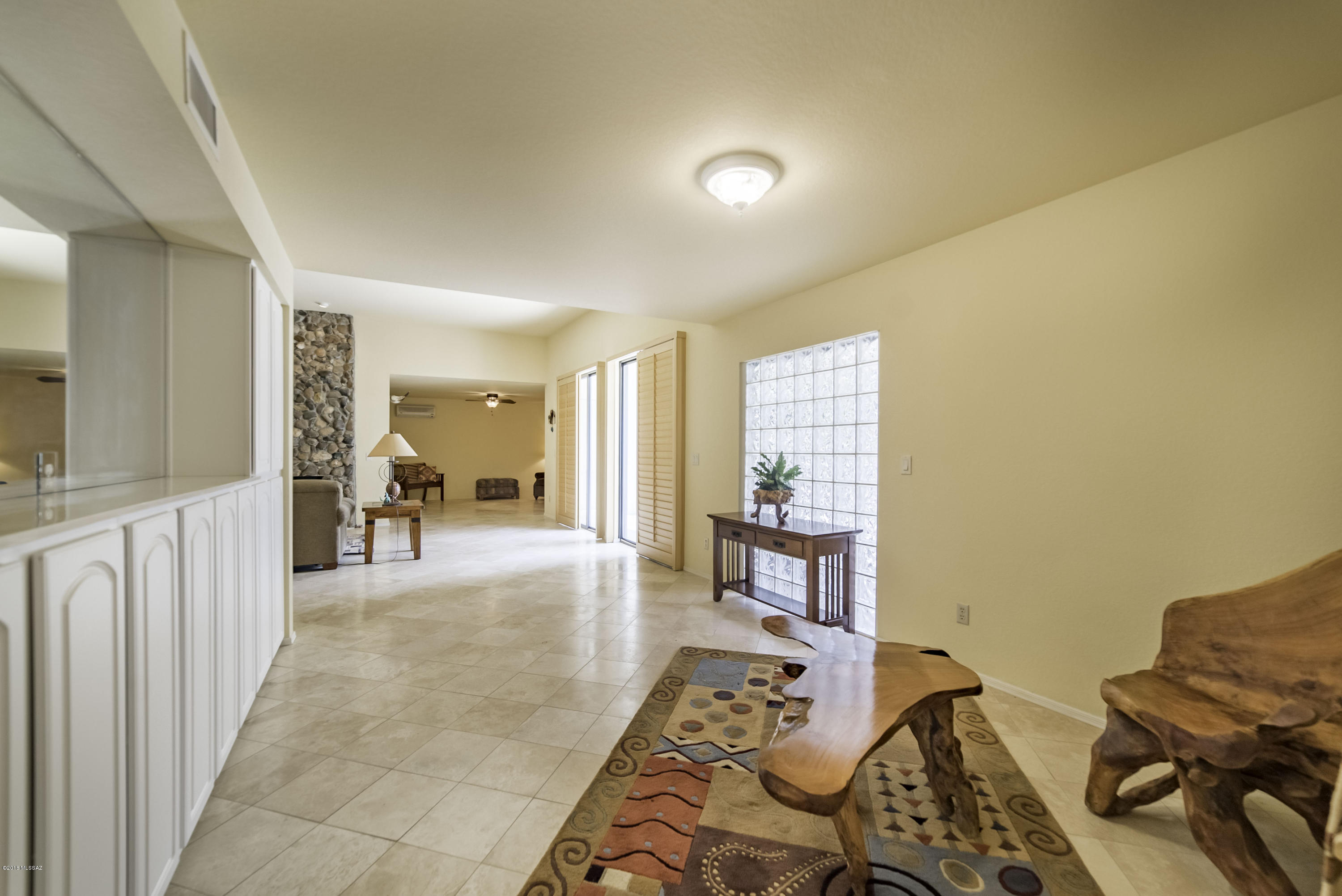 1241 N Paseo Del Cervato