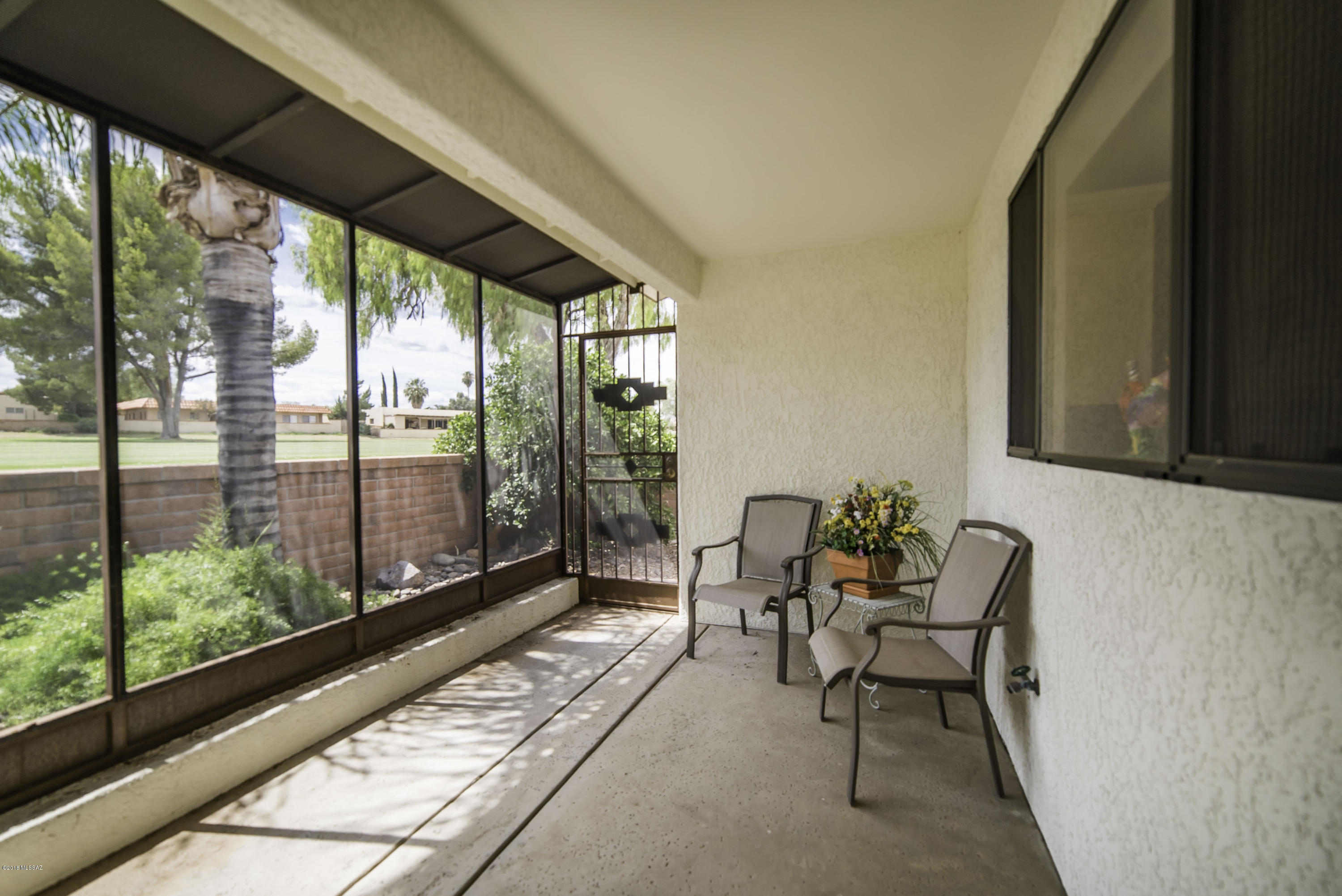 1241 N Paseo Del Cervato