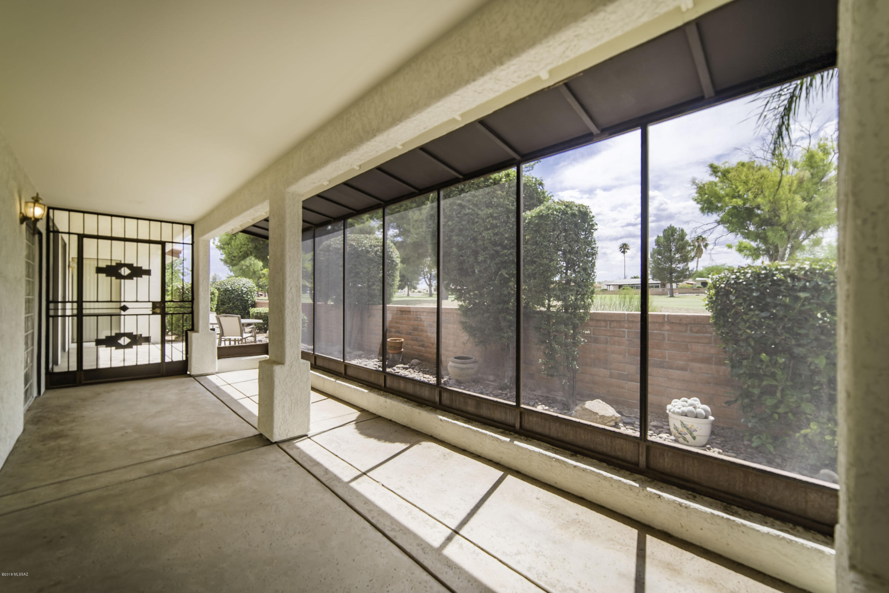 1241 N Paseo Del Cervato