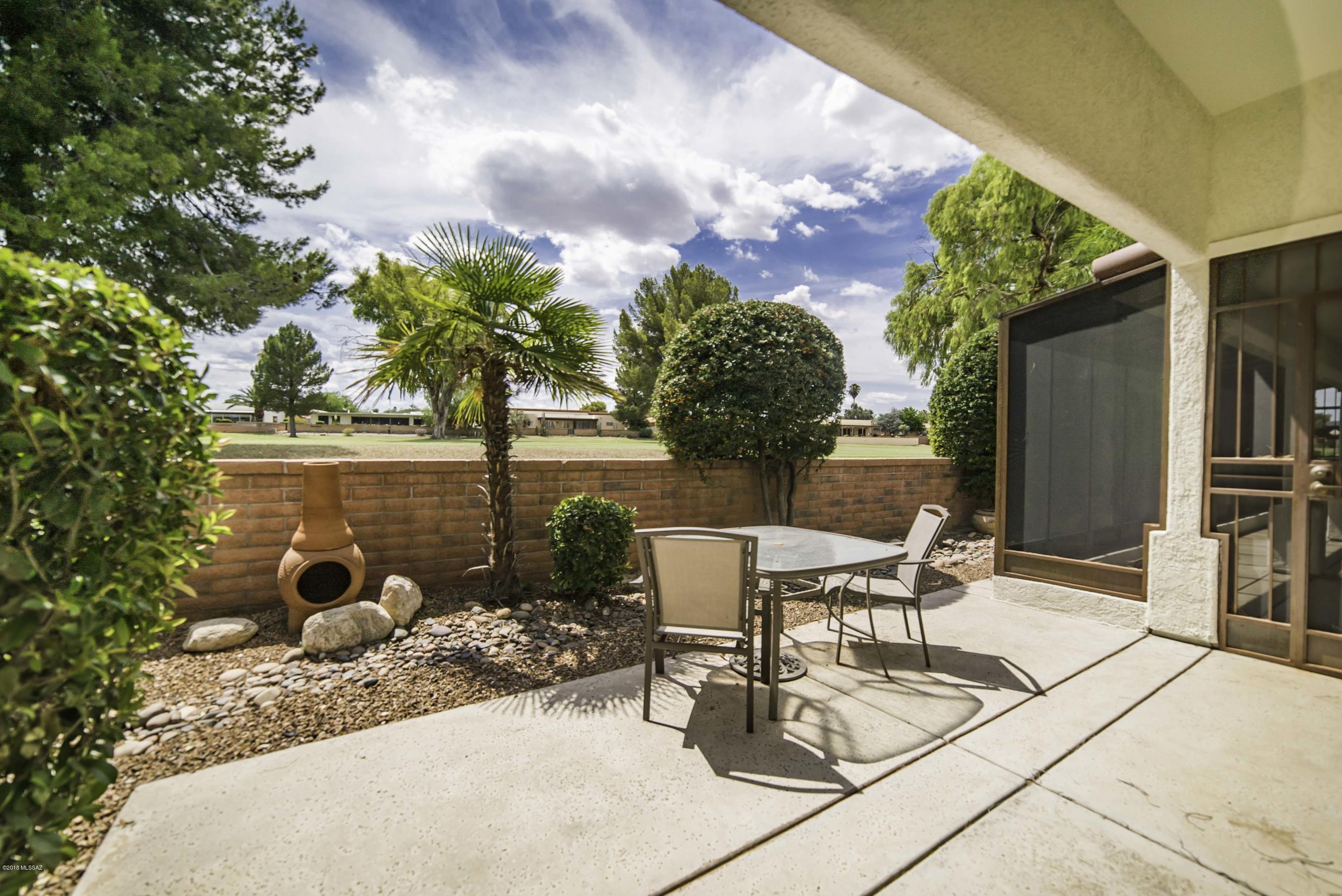 1241 N Paseo Del Cervato