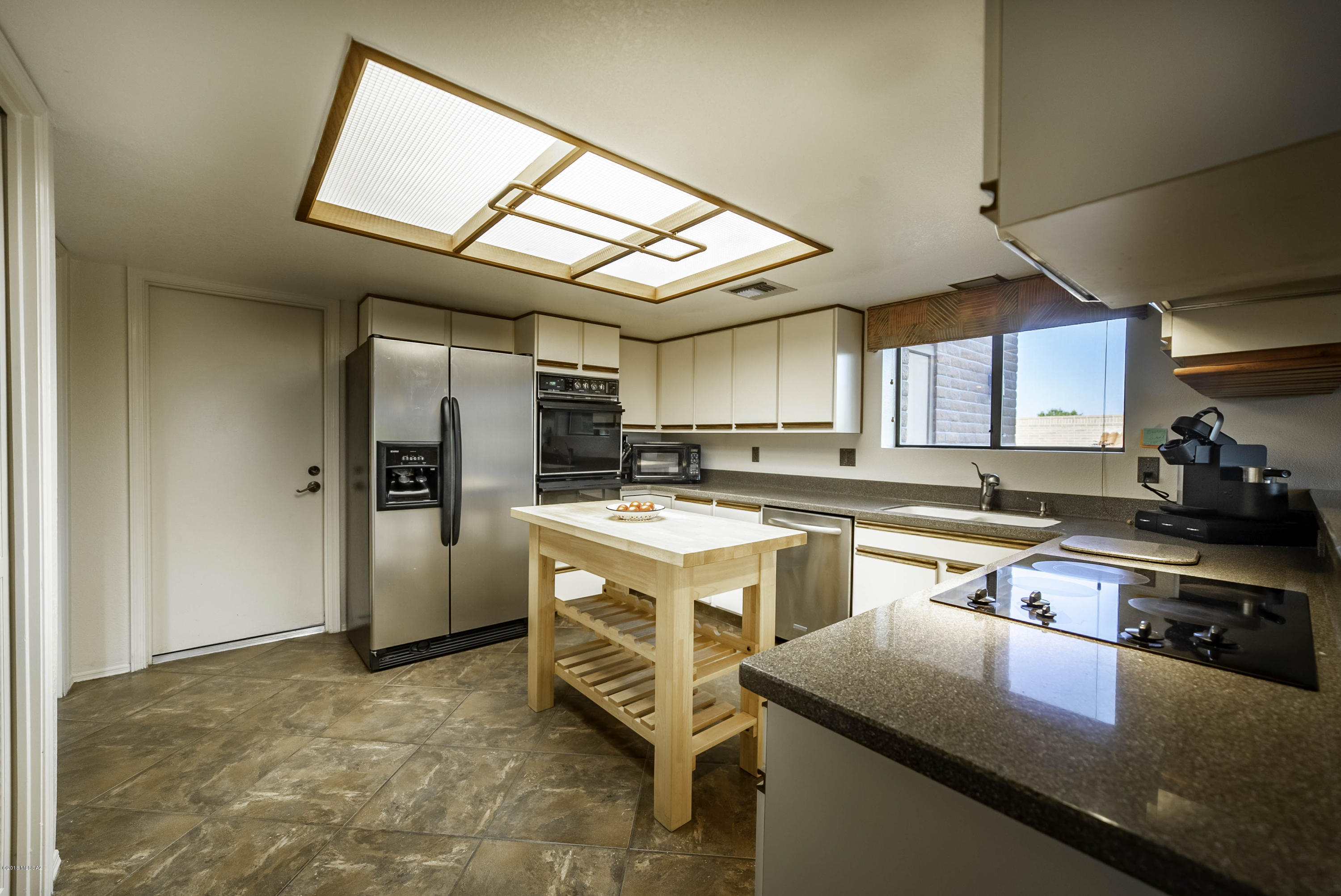 1847 W Camino Urbano