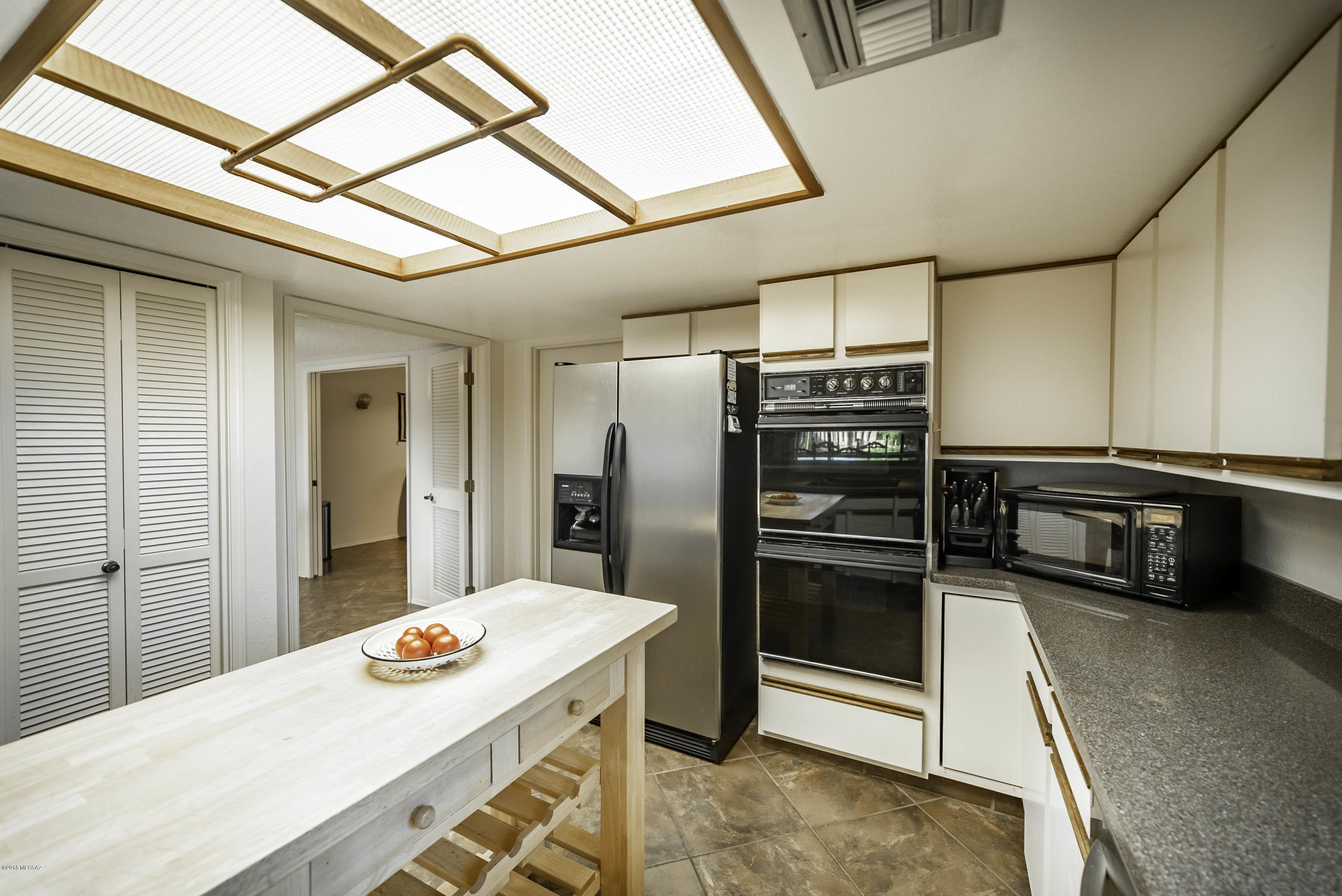 1847 W Camino Urbano