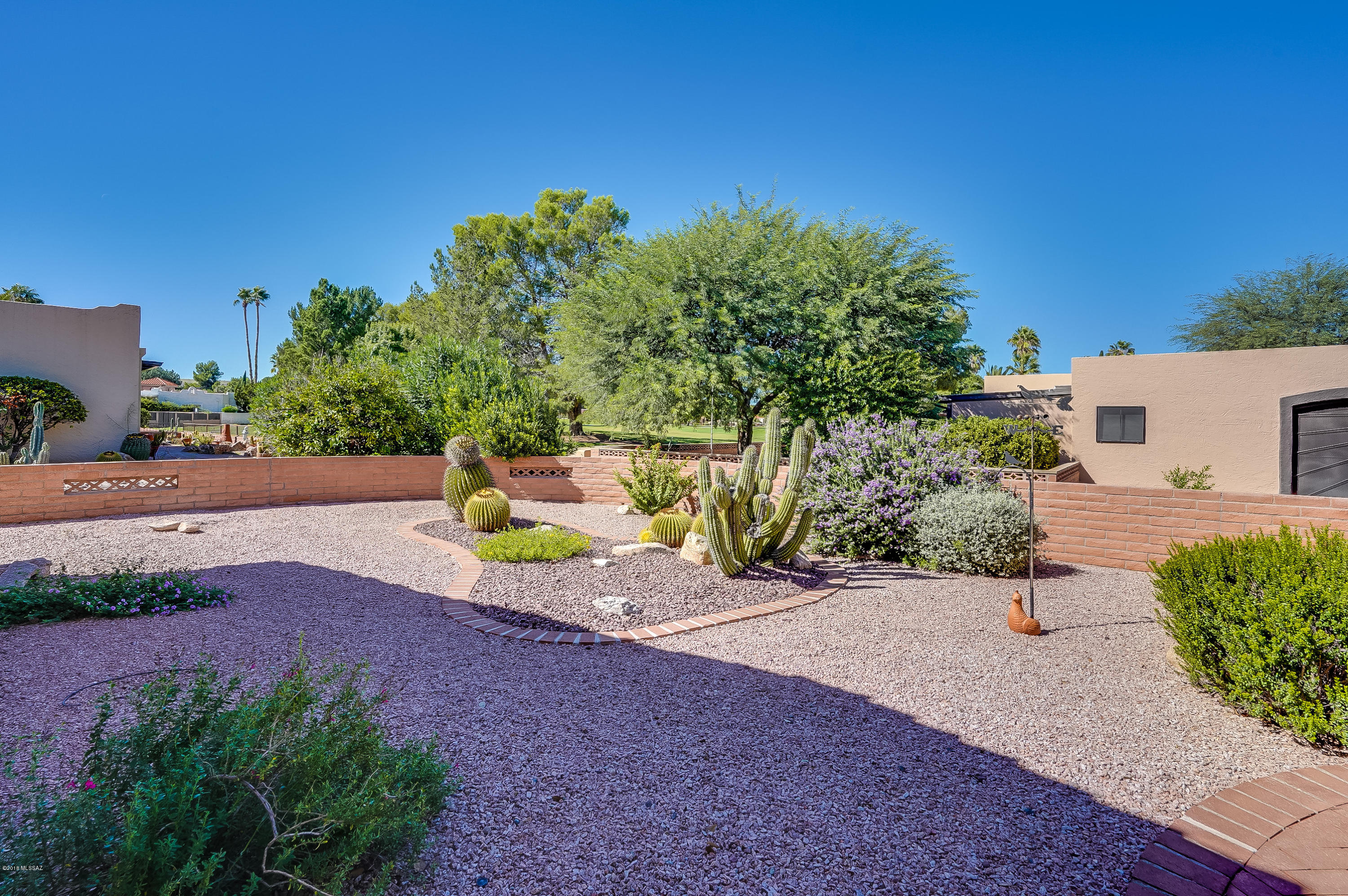 371 E Placita Idilio