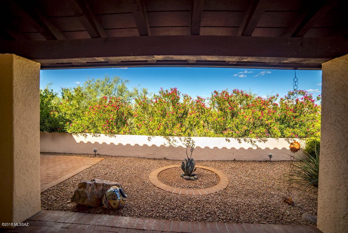 1290 W Placita De La Cotonia