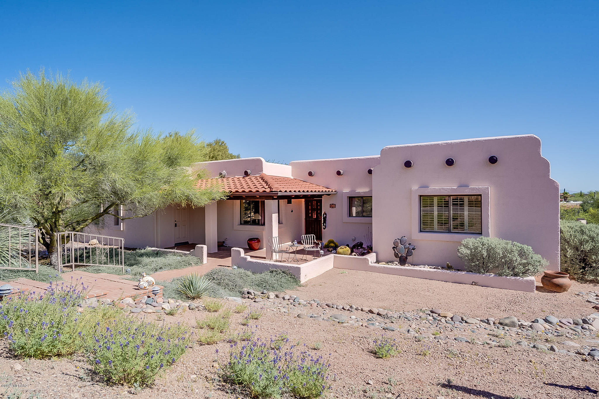 1290 W Placita De La Cotonia