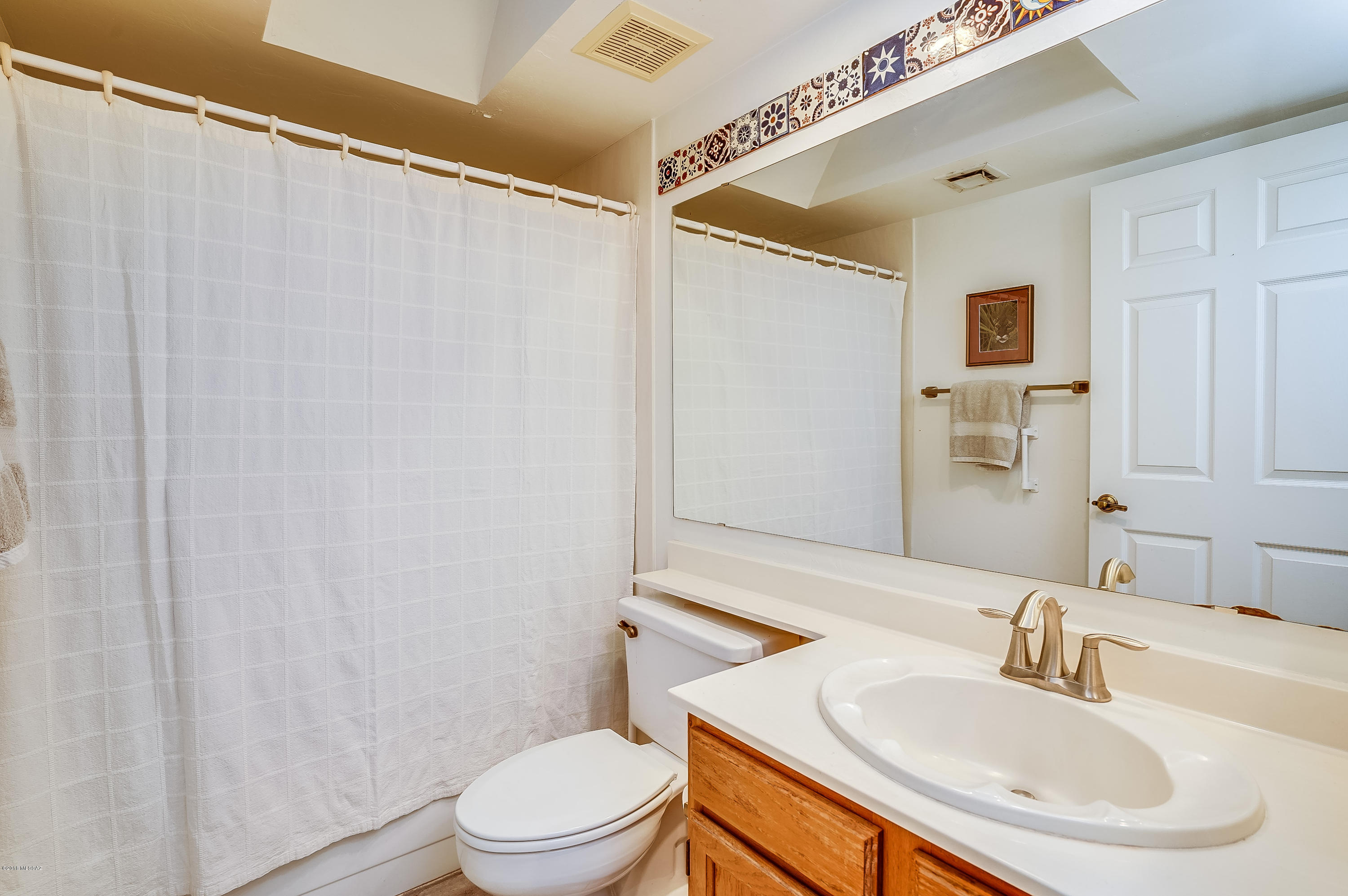 2521 S Calle De Humes