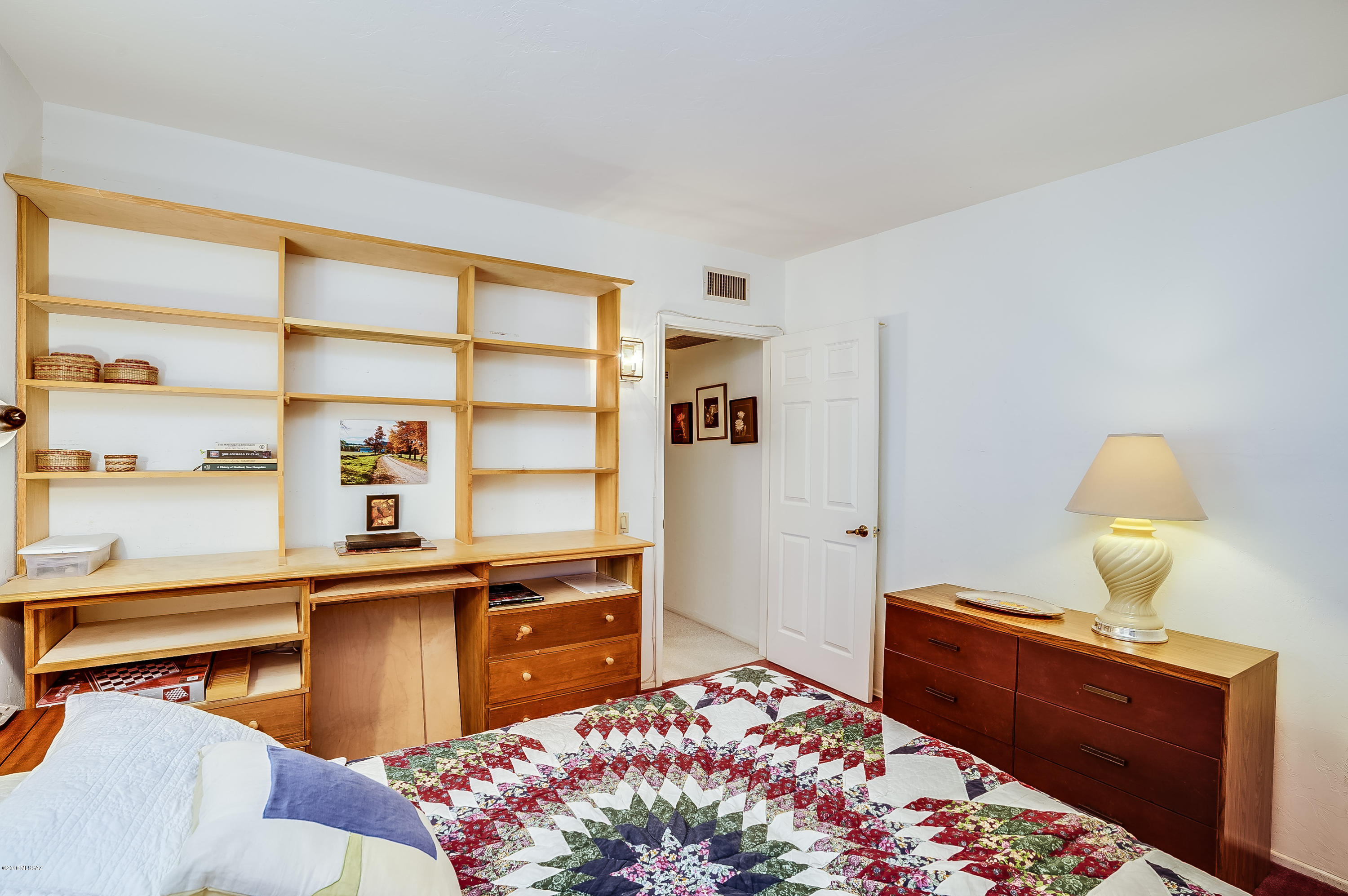 2521 S Calle De Humes