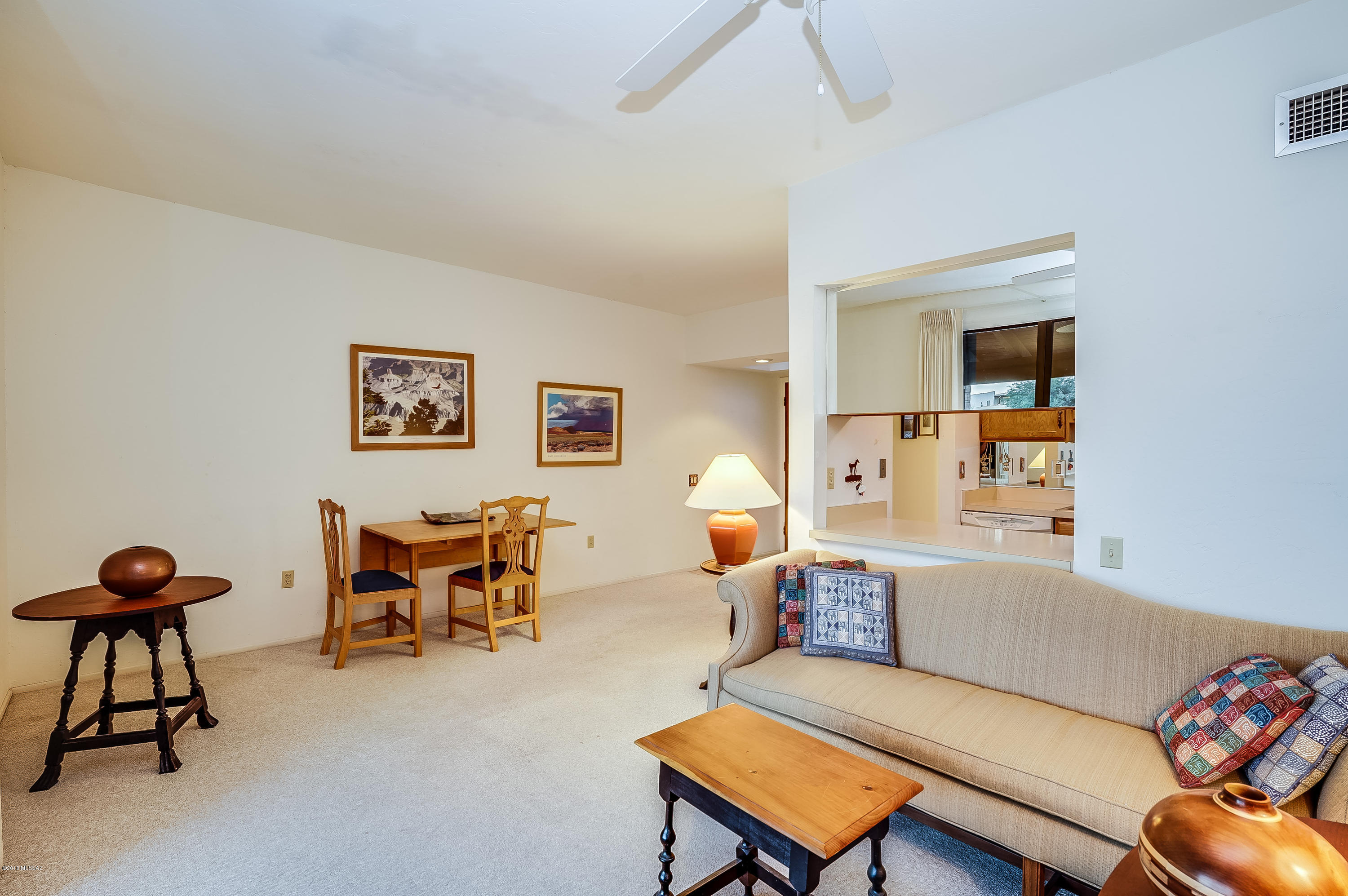 2521 S Calle De Humes