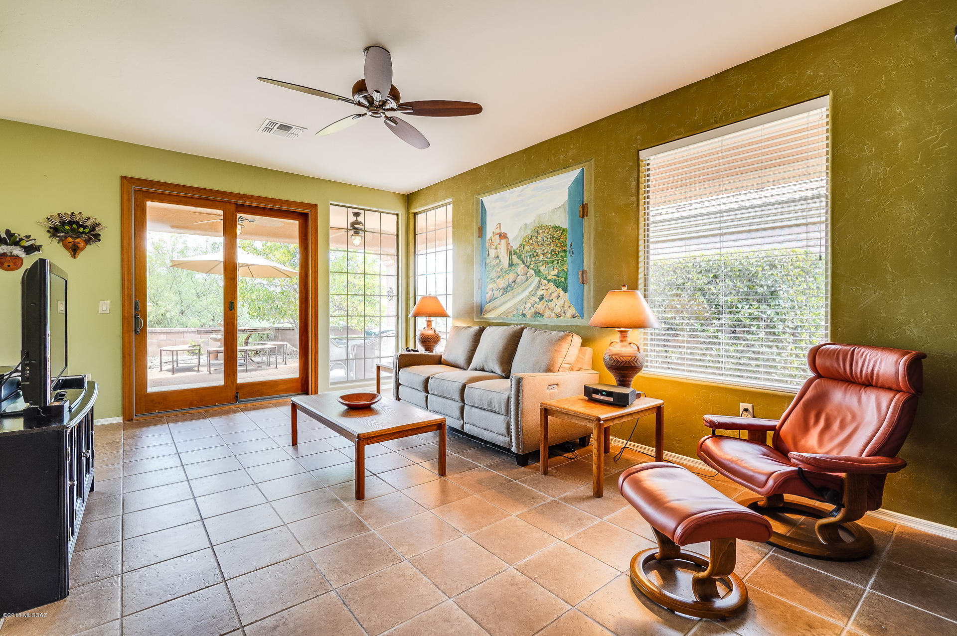 588 W Union Bell Drive