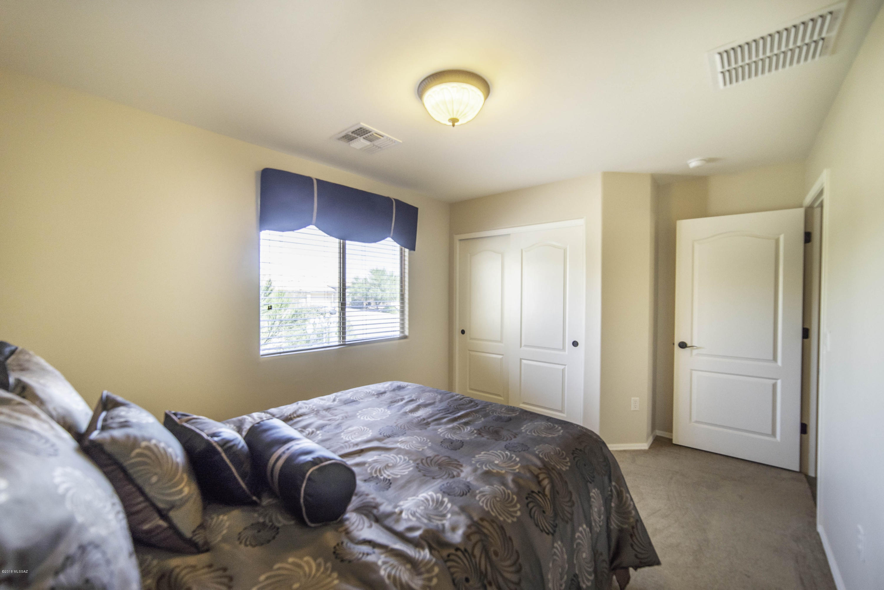 1085 W Placita Vargas