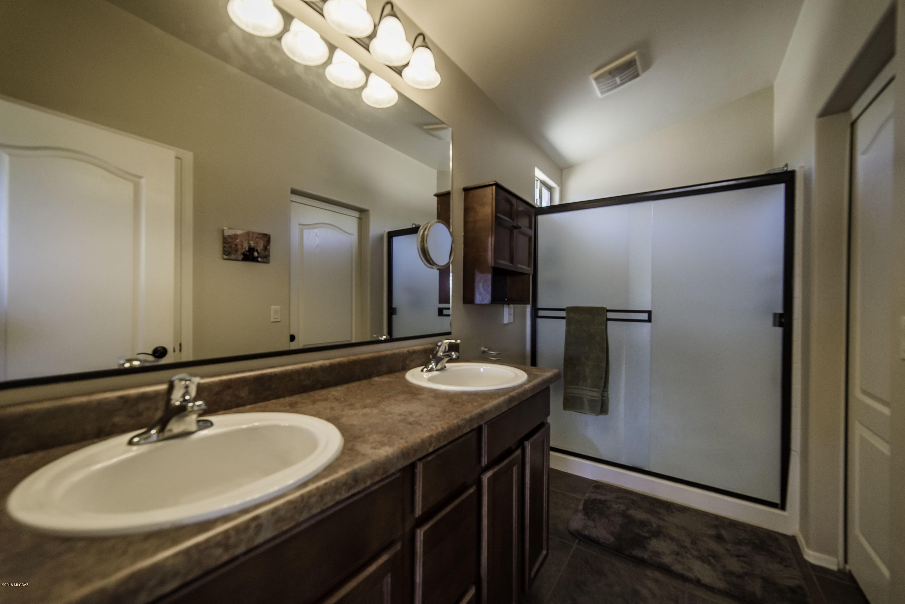 1085 W Placita Vargas