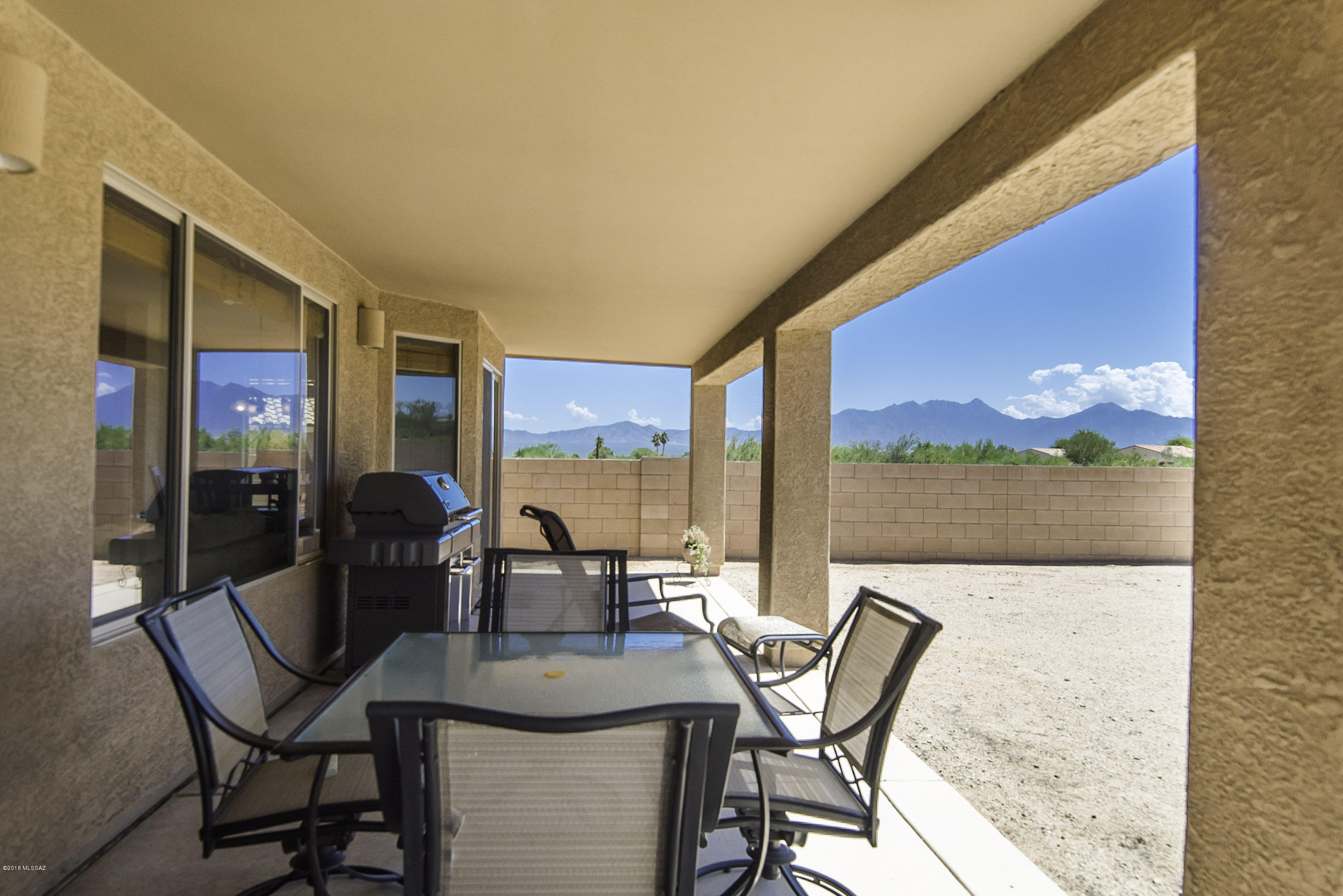 1085 W Placita Vargas