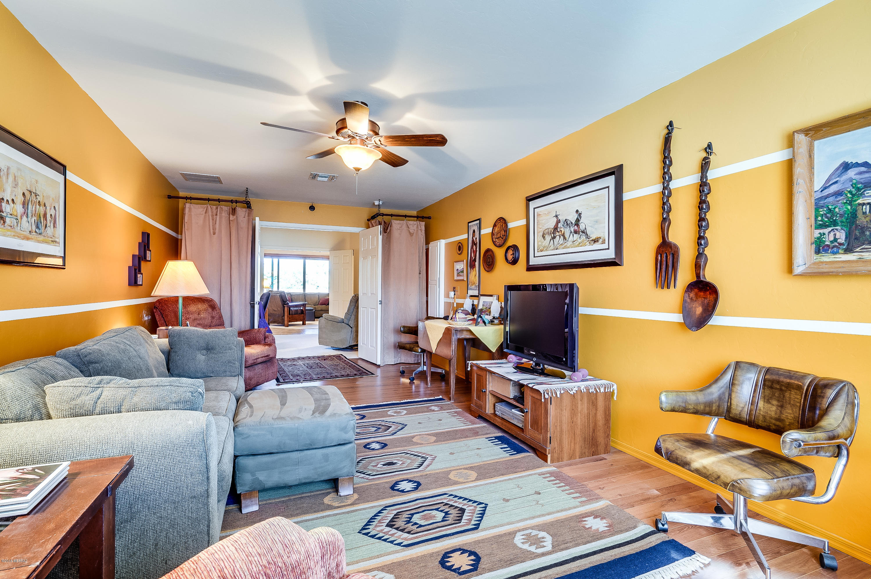 902 W Mountain Stone Drive