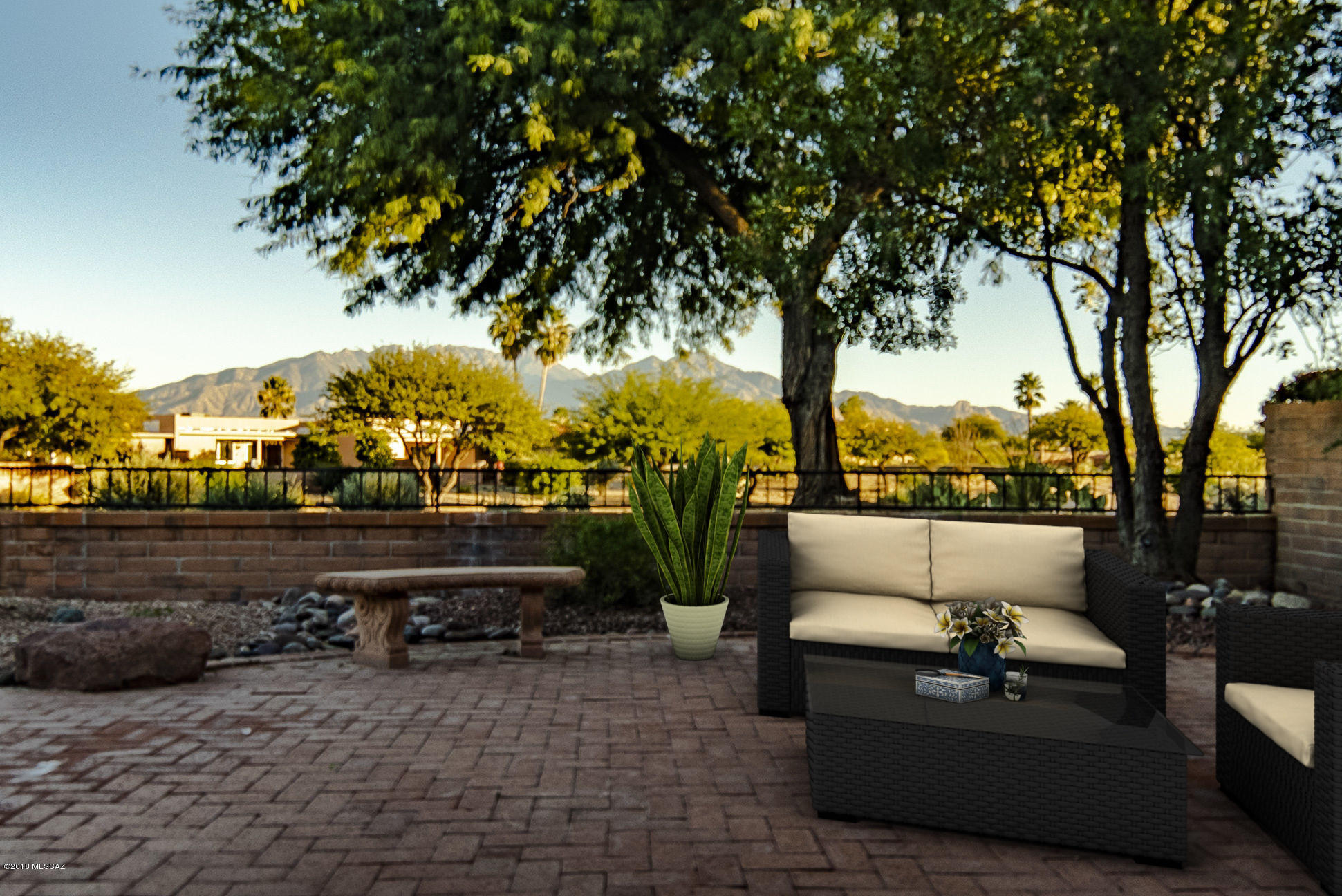 3841 S Placita De La Moneda