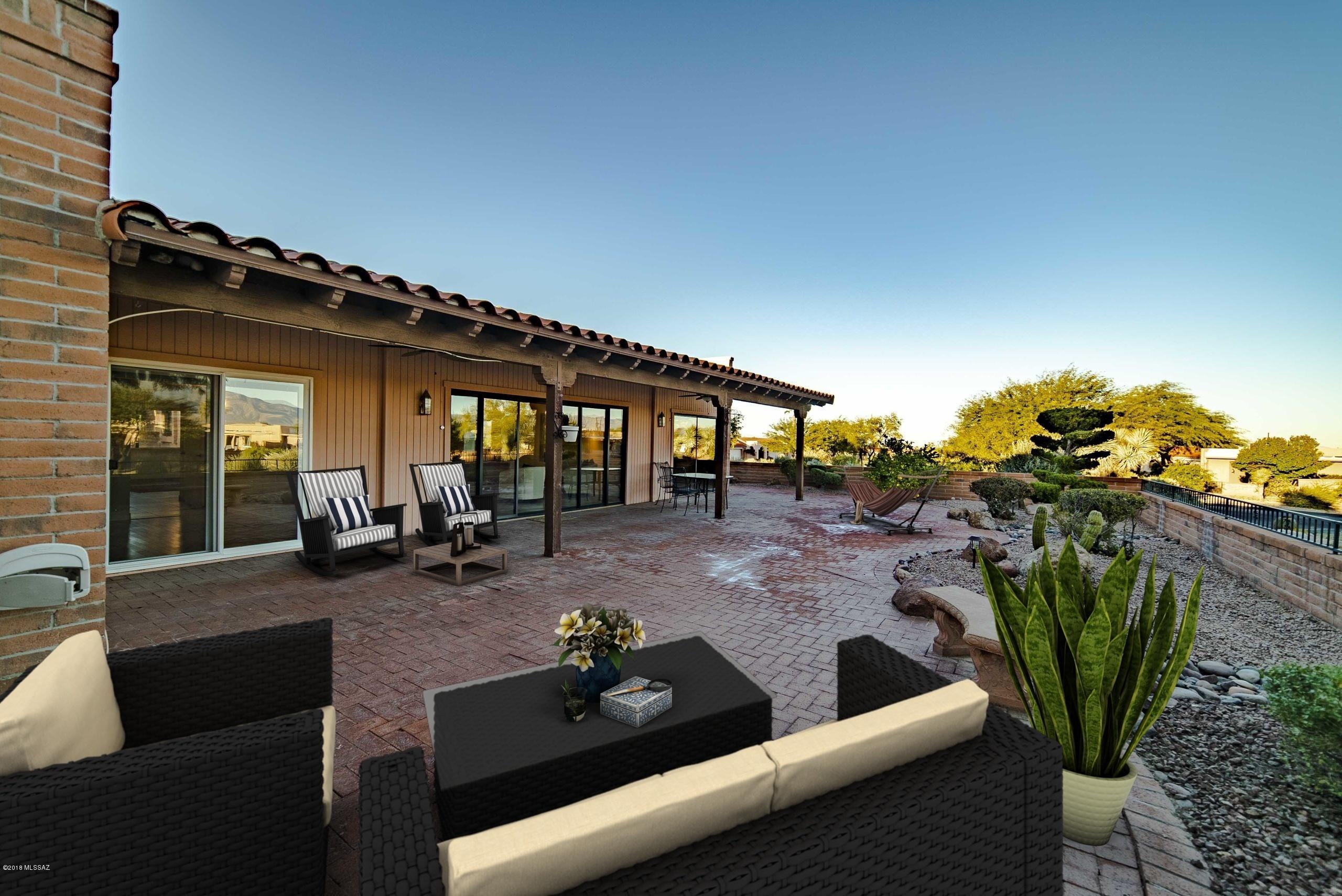 3841 S Placita De La Moneda